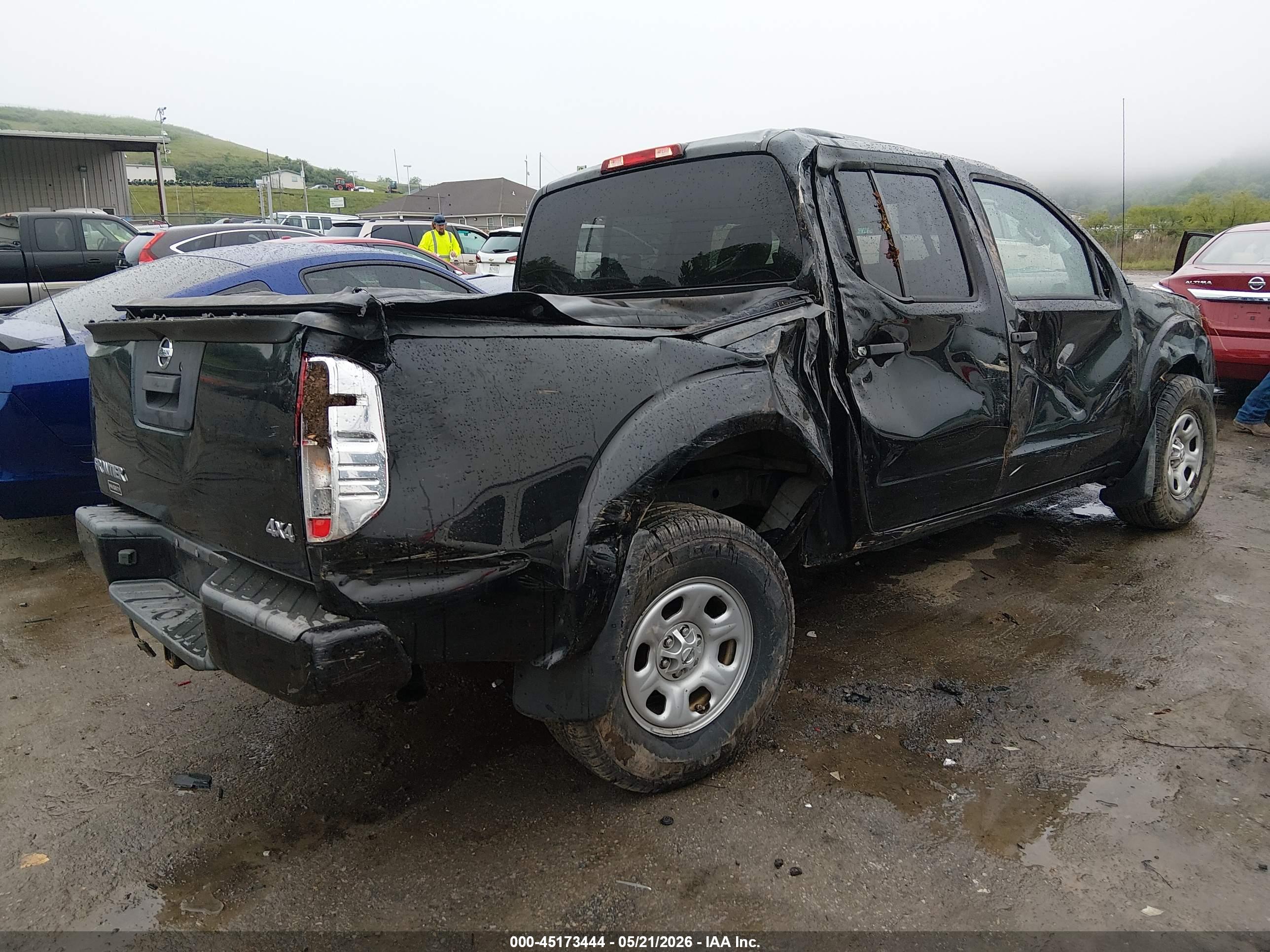 NISSAN FRONTIER image 4