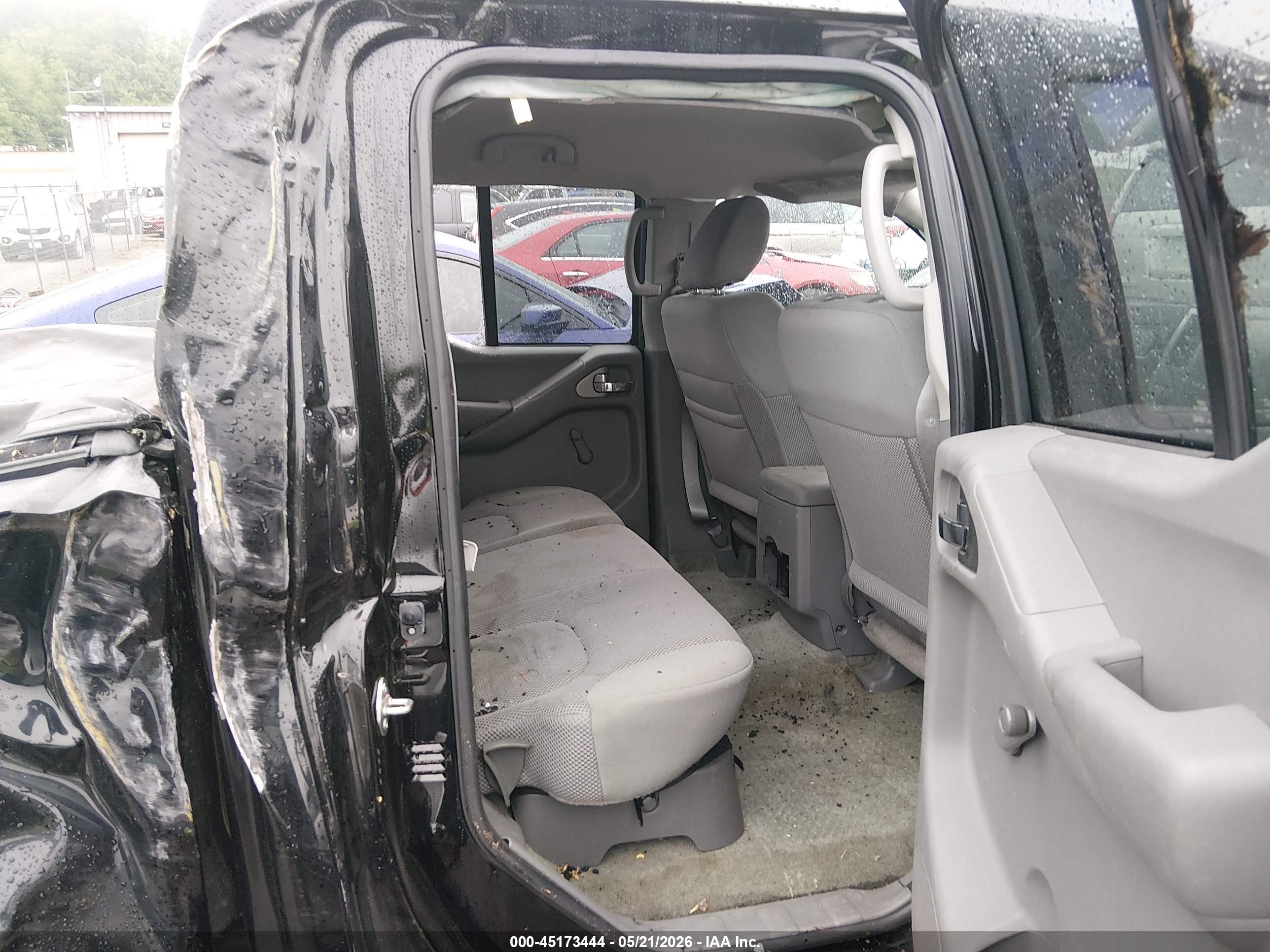 NISSAN FRONTIER image 8