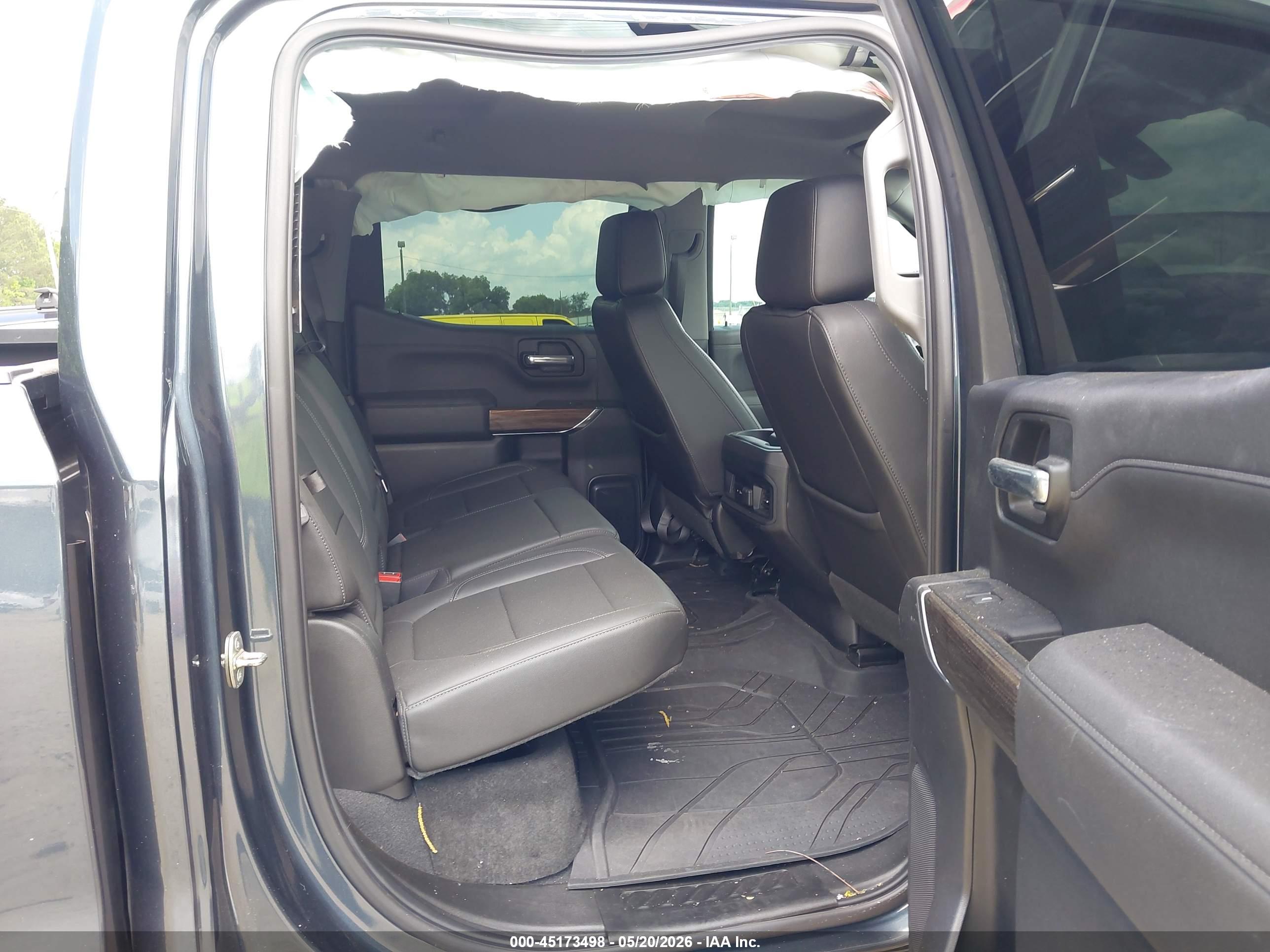 CHEVROLET SILVERADO image 8
