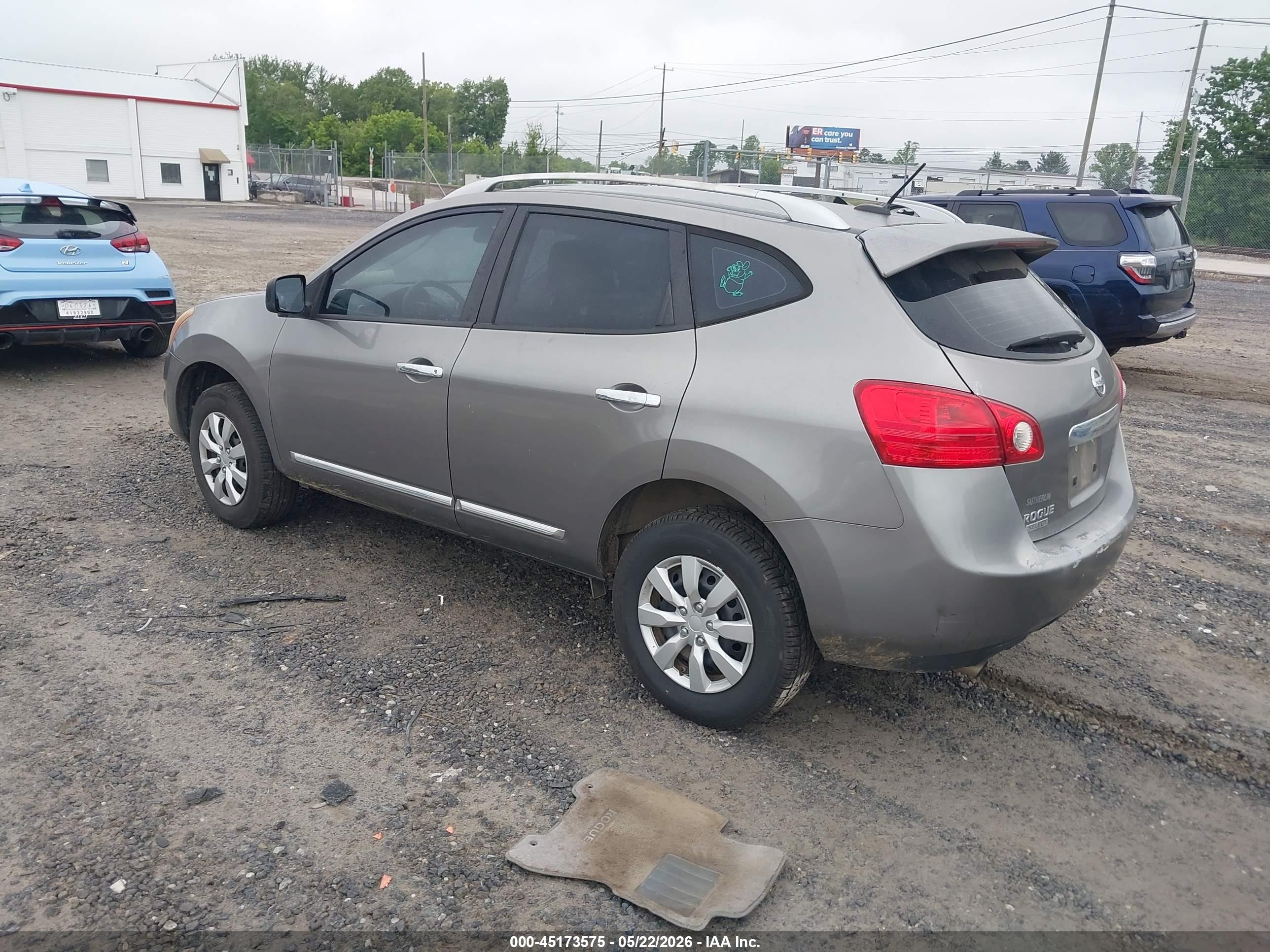 NISSAN ROGUE image 3
