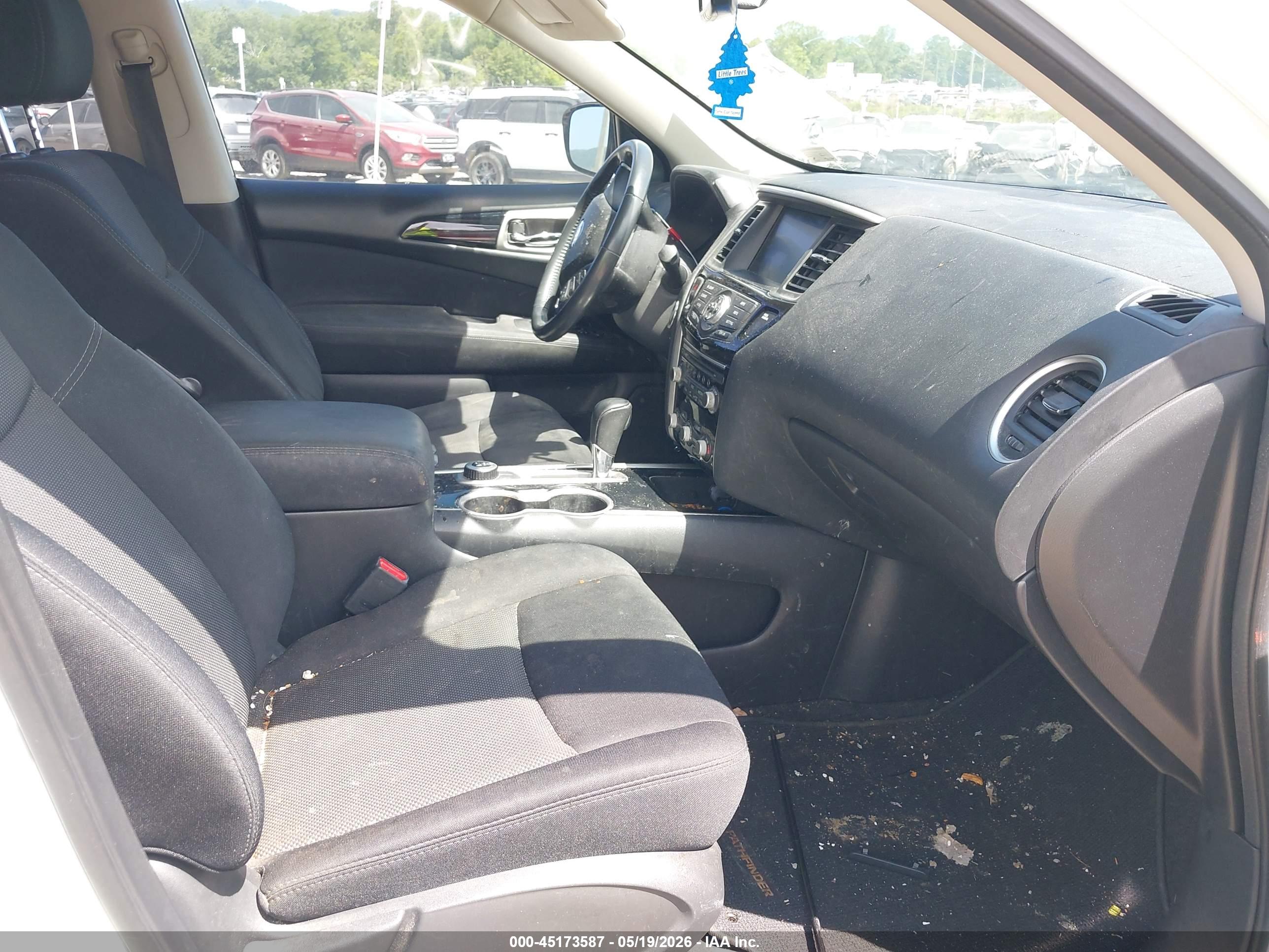 NISSAN PATHFINDER image 5
