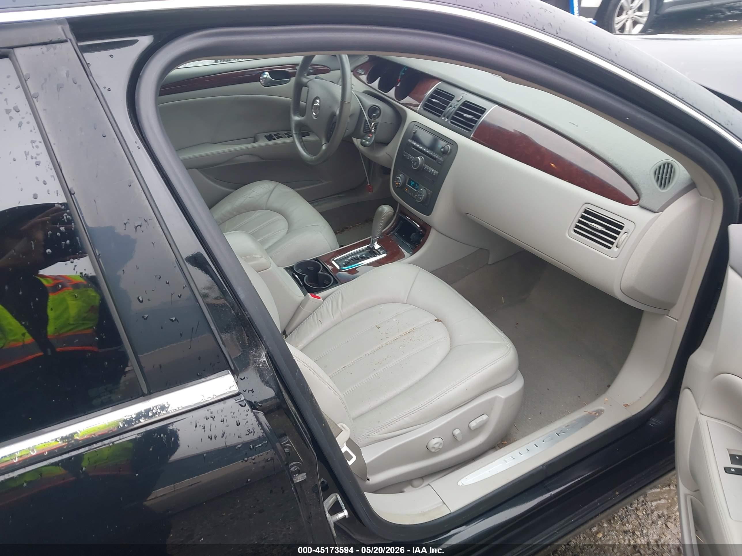 BUICK LUCERNE image 5