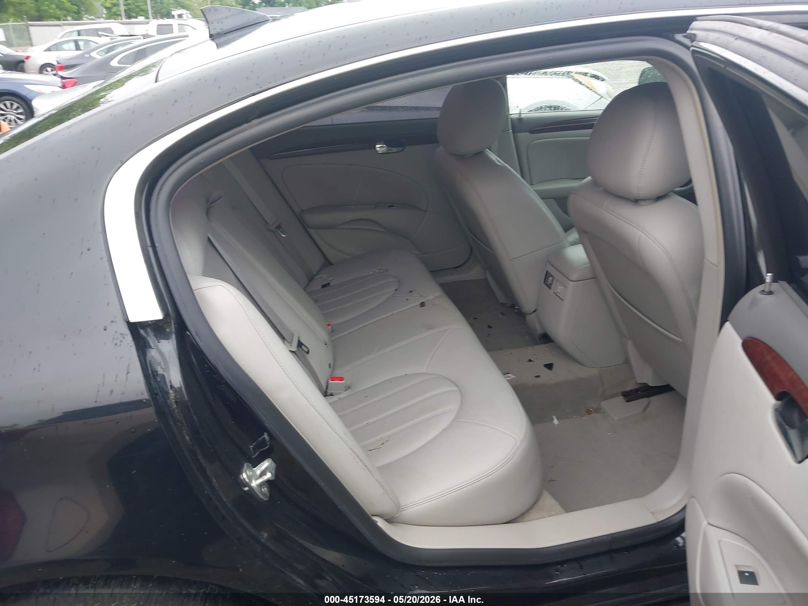 BUICK LUCERNE image 8