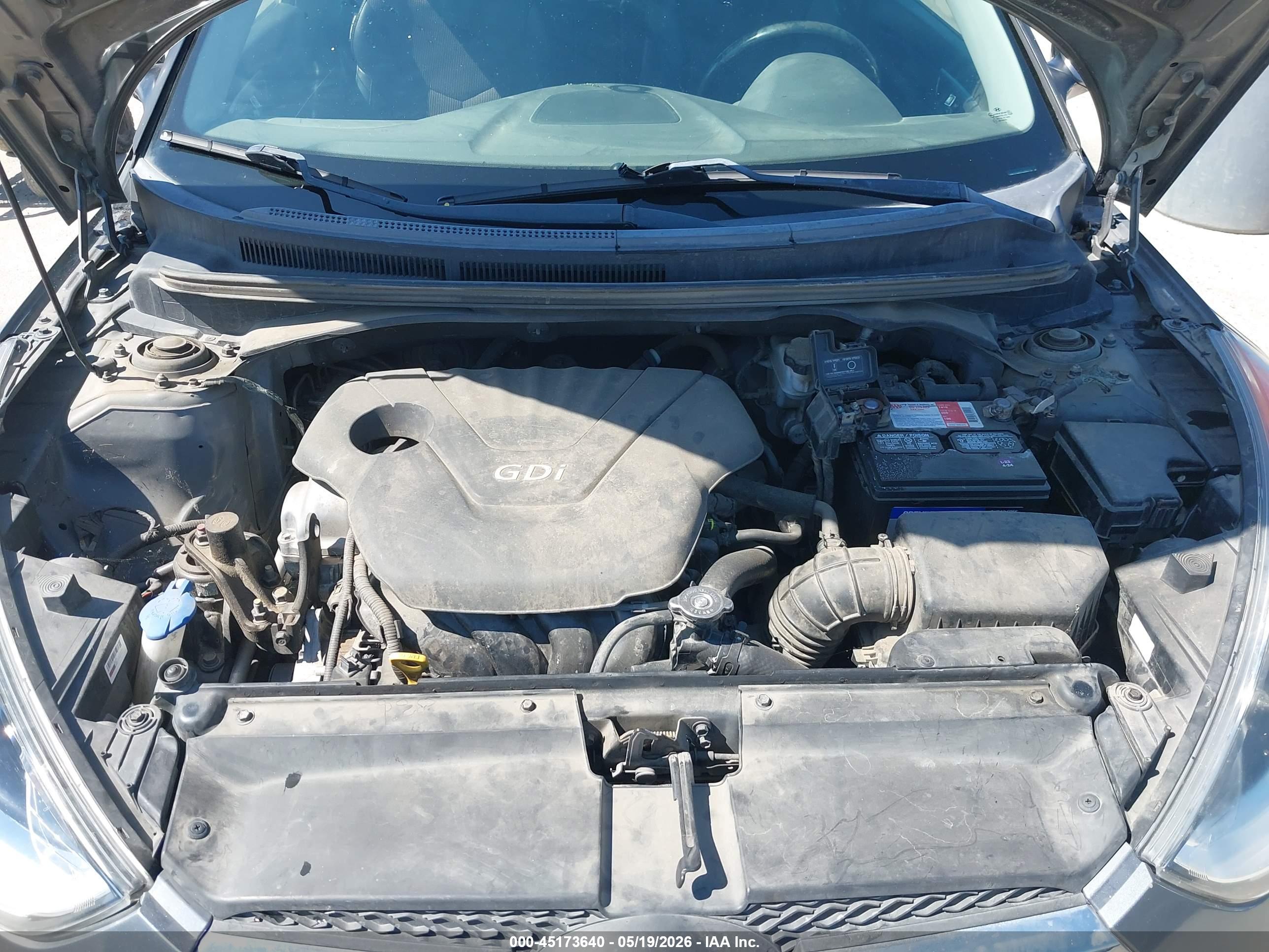 HYUNDAI VELOSTER image 10