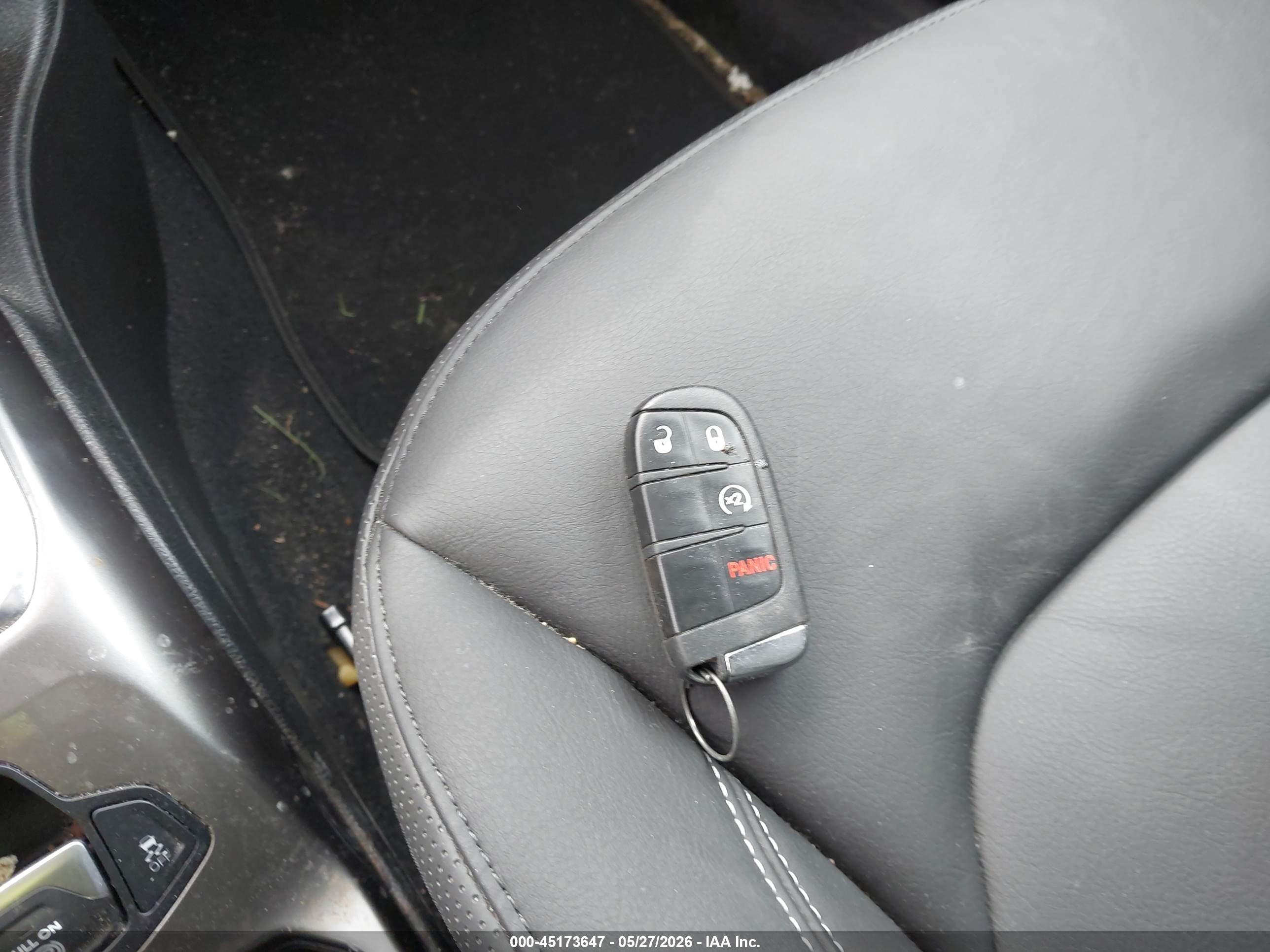 JEEP RENEGADE image 11