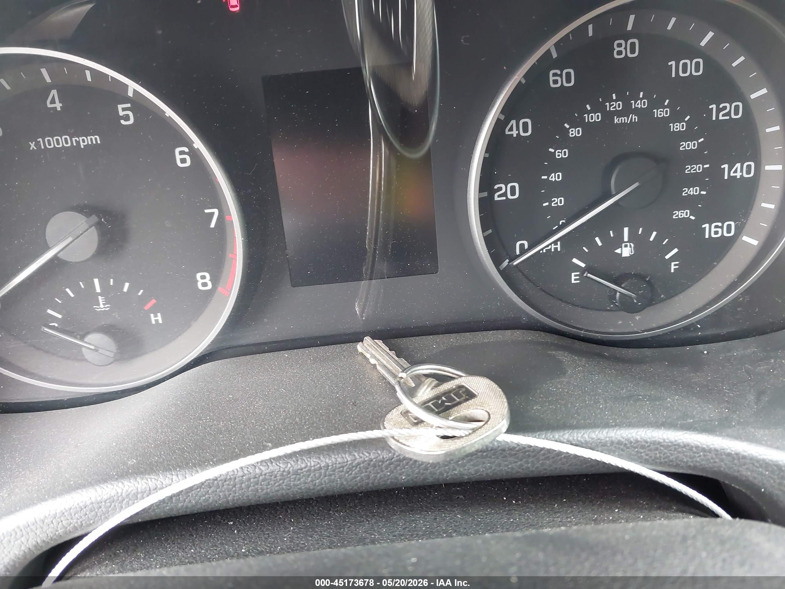 HYUNDAI ELANTRA image 11