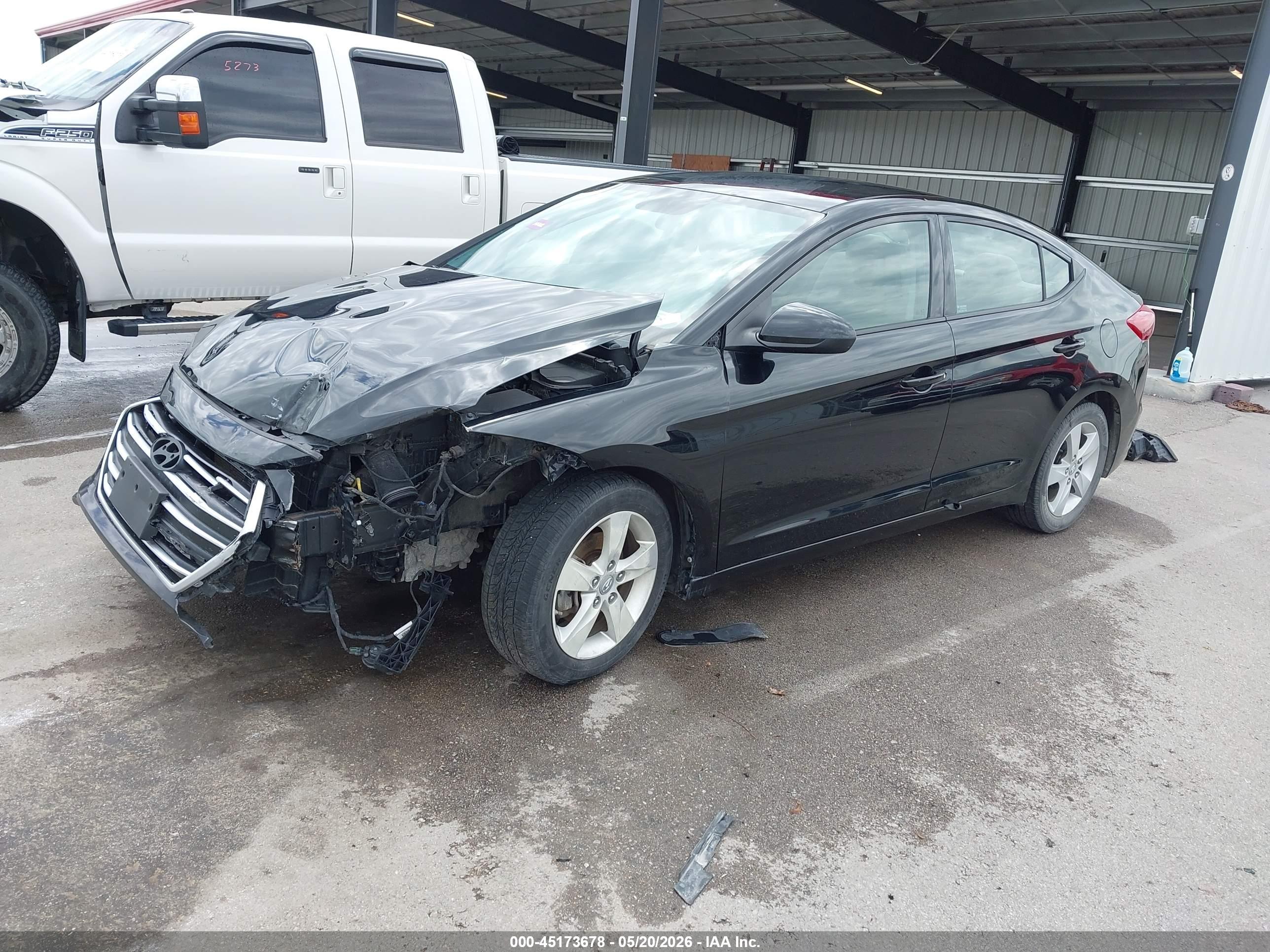 HYUNDAI ELANTRA image 2