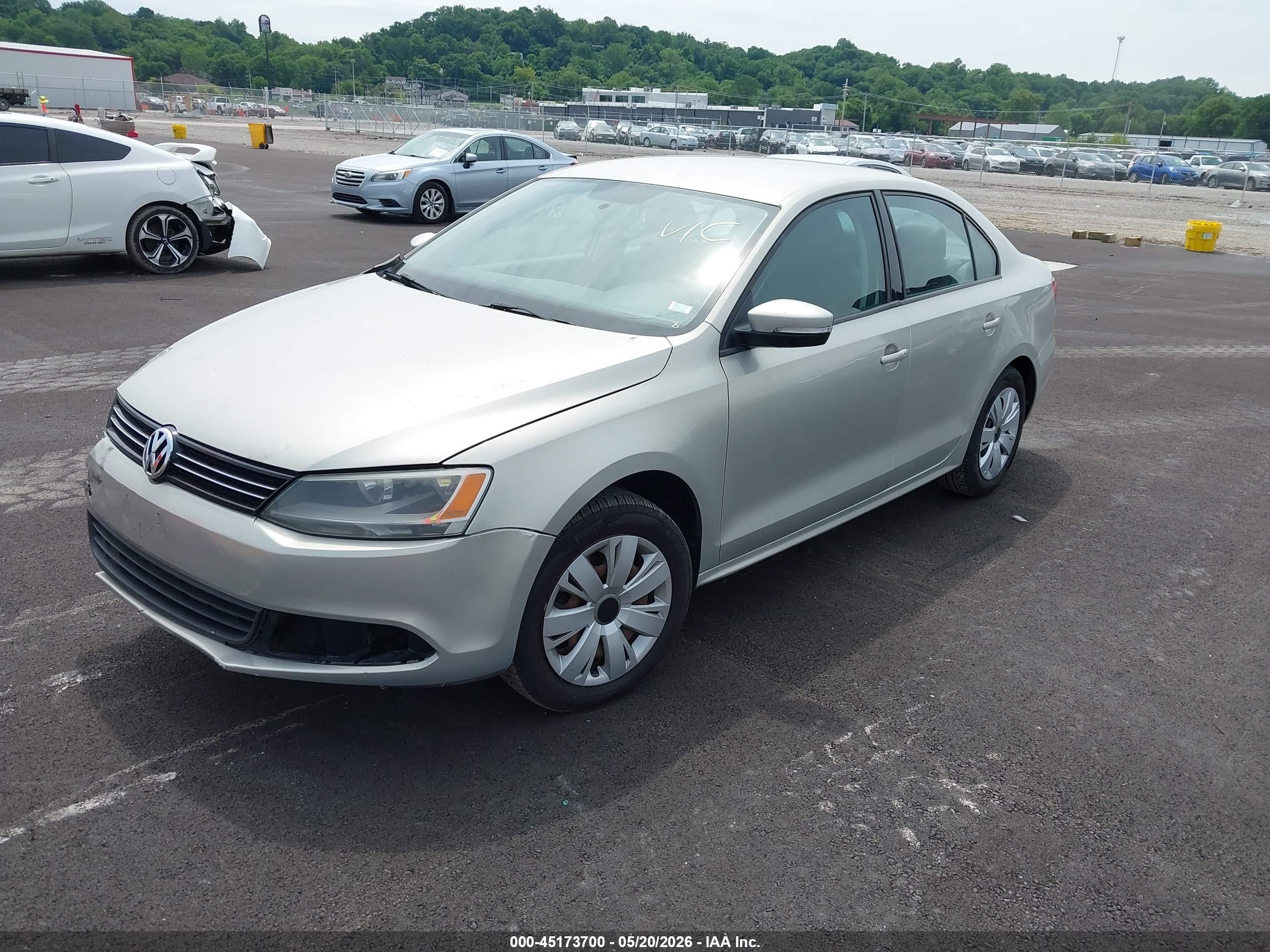 VOLKSWAGEN JETTA image 2