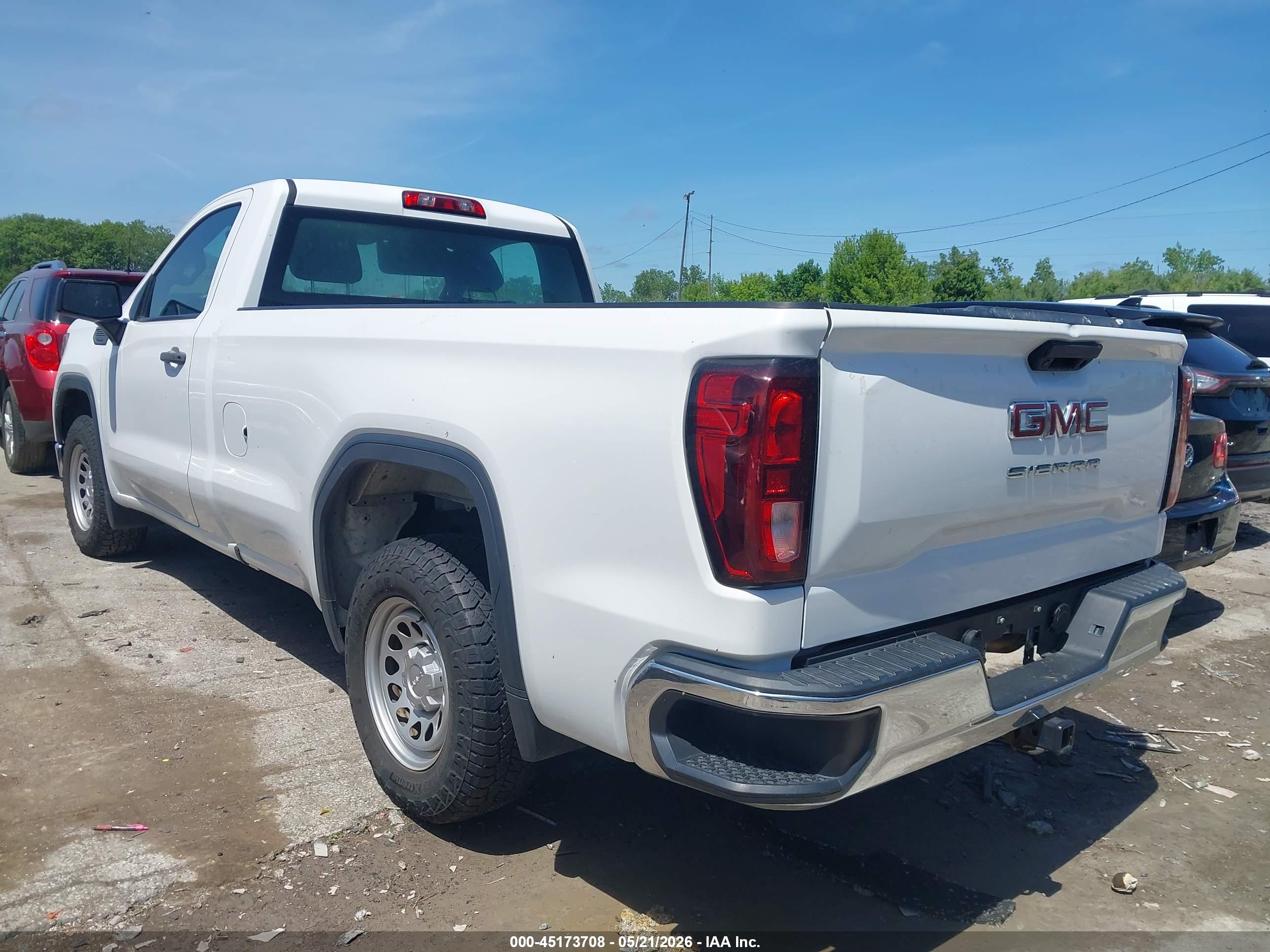 GMC SIERRA image 3