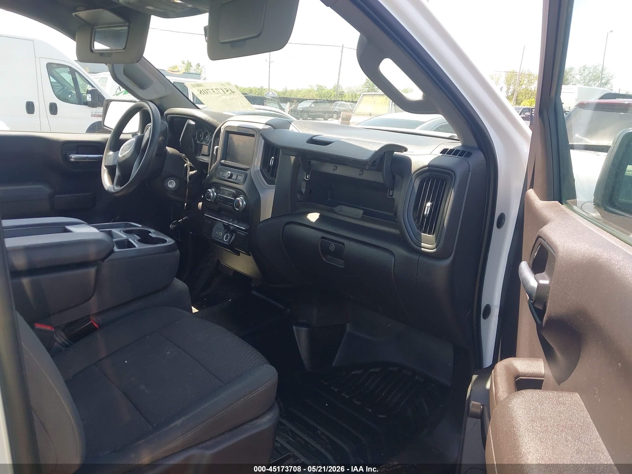 GMC SIERRA image 5
