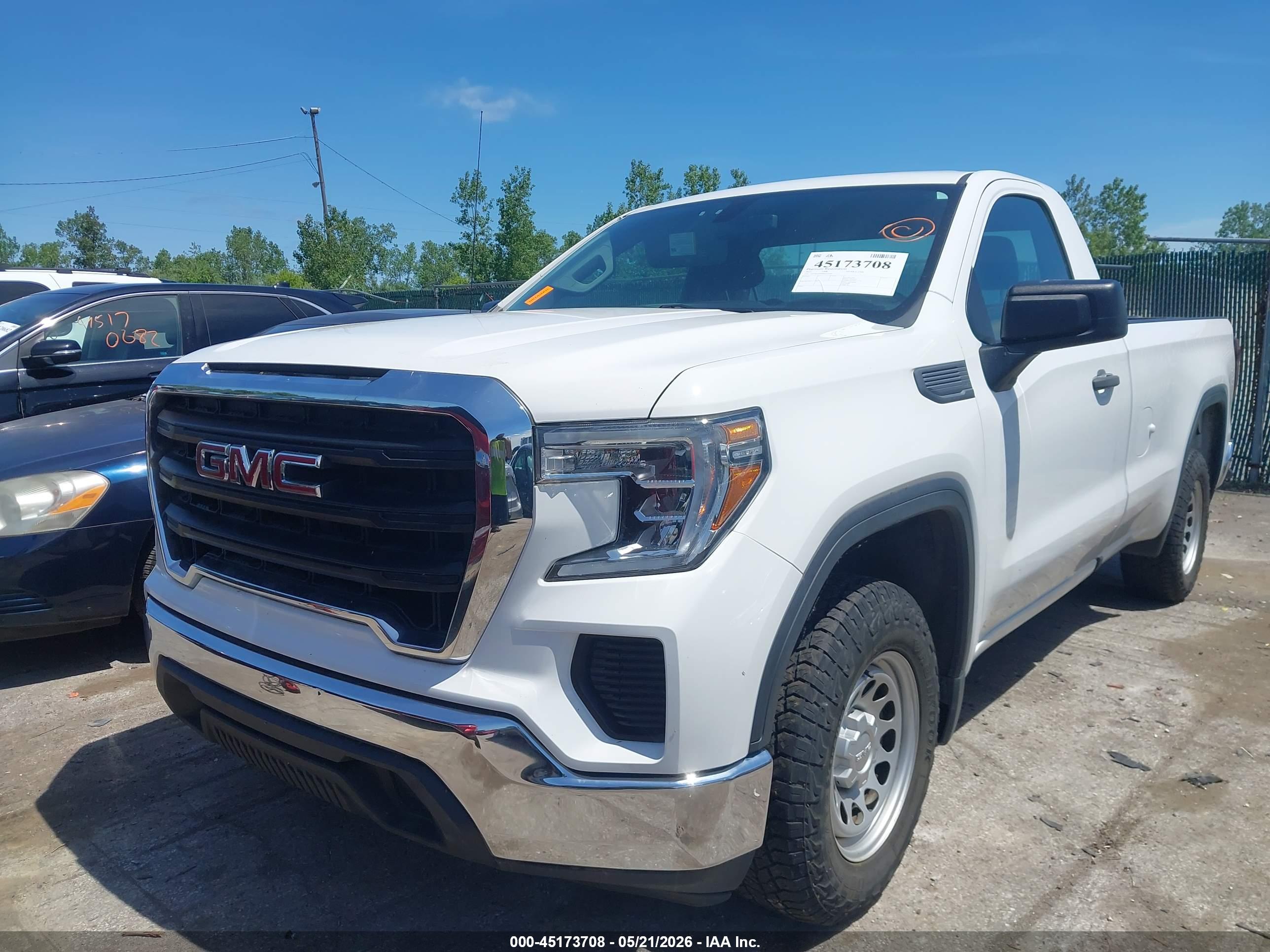 GMC SIERRA image 6