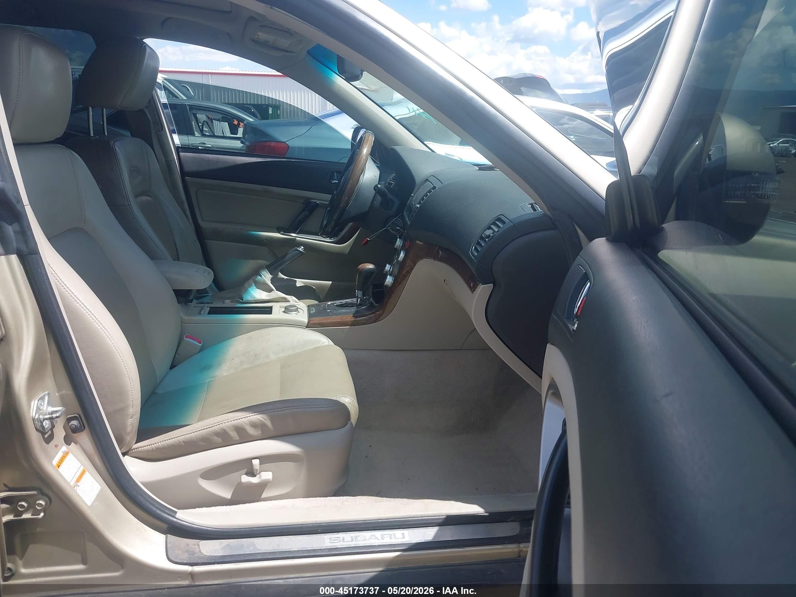 SUBARU OUTBACK image 5