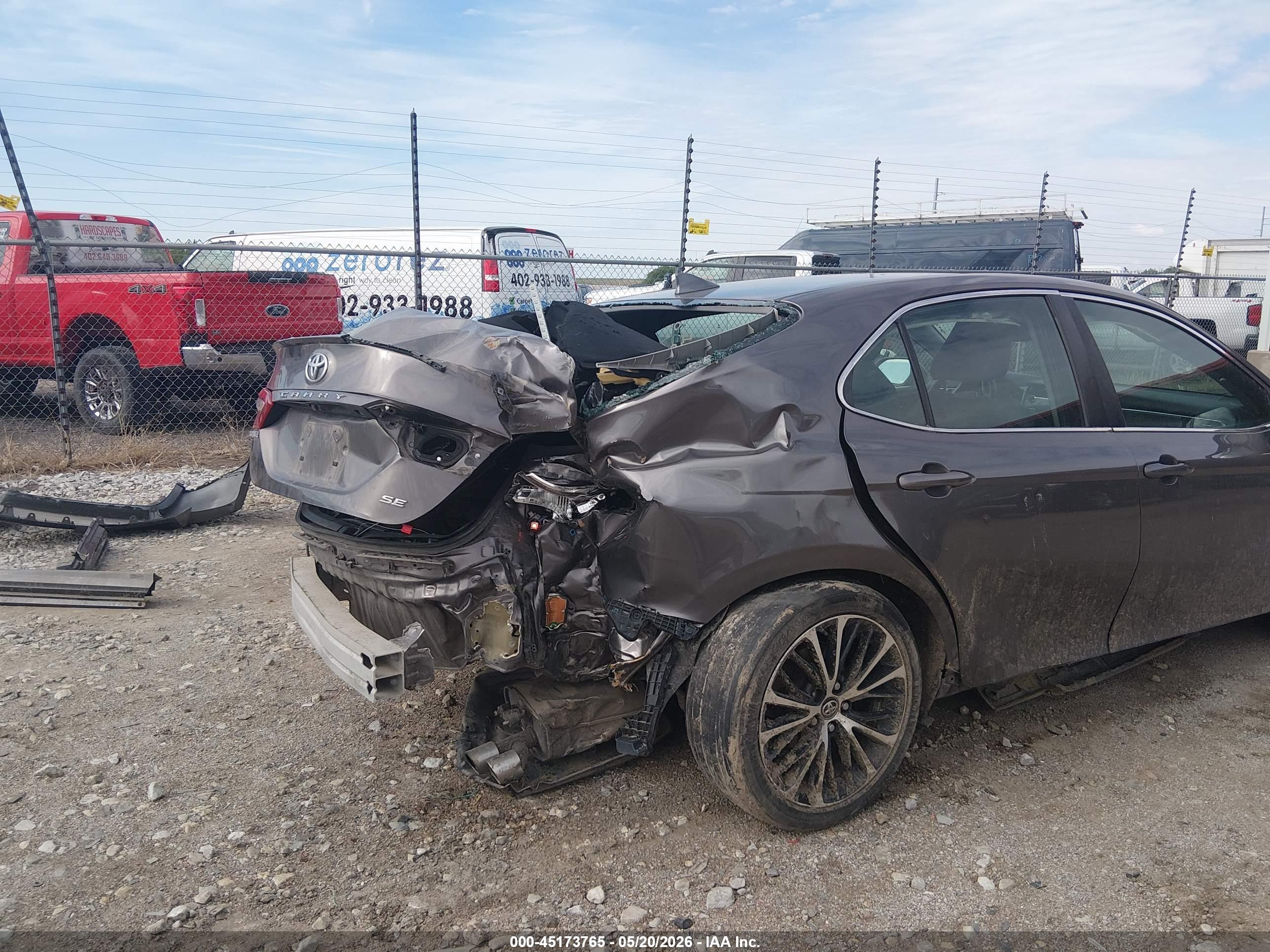 TOYOTA CAMRY image 6