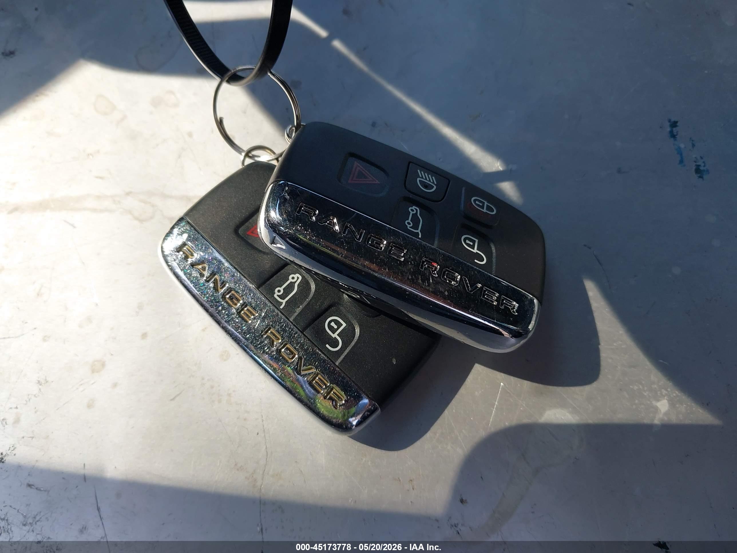LAND ROVER image 11