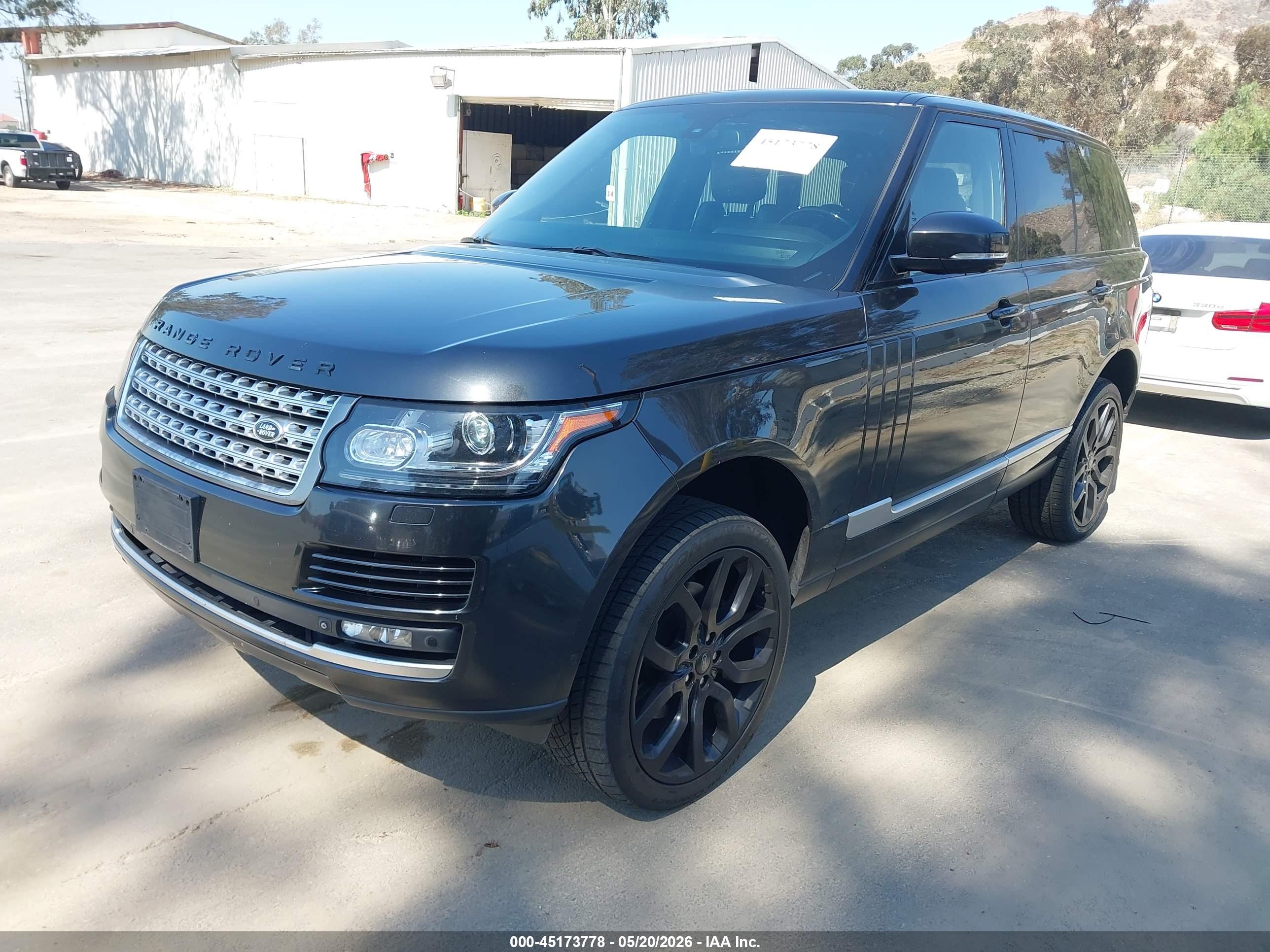 LAND ROVER image 2