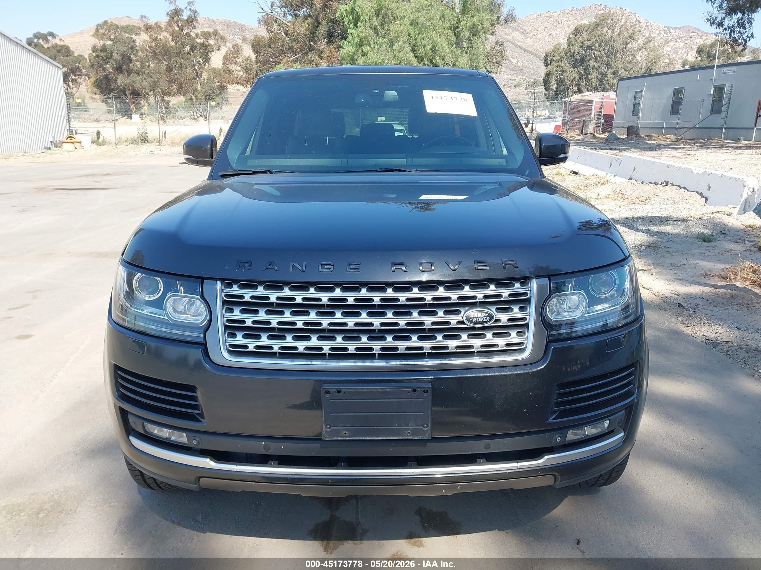 LAND ROVER image 6