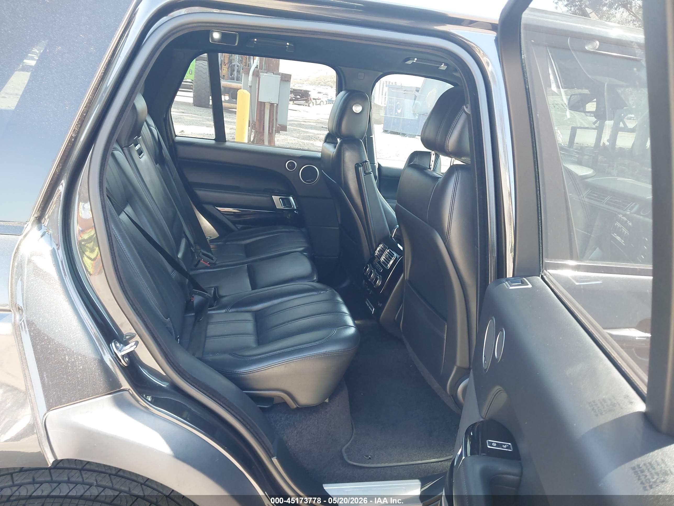 LAND ROVER image 8