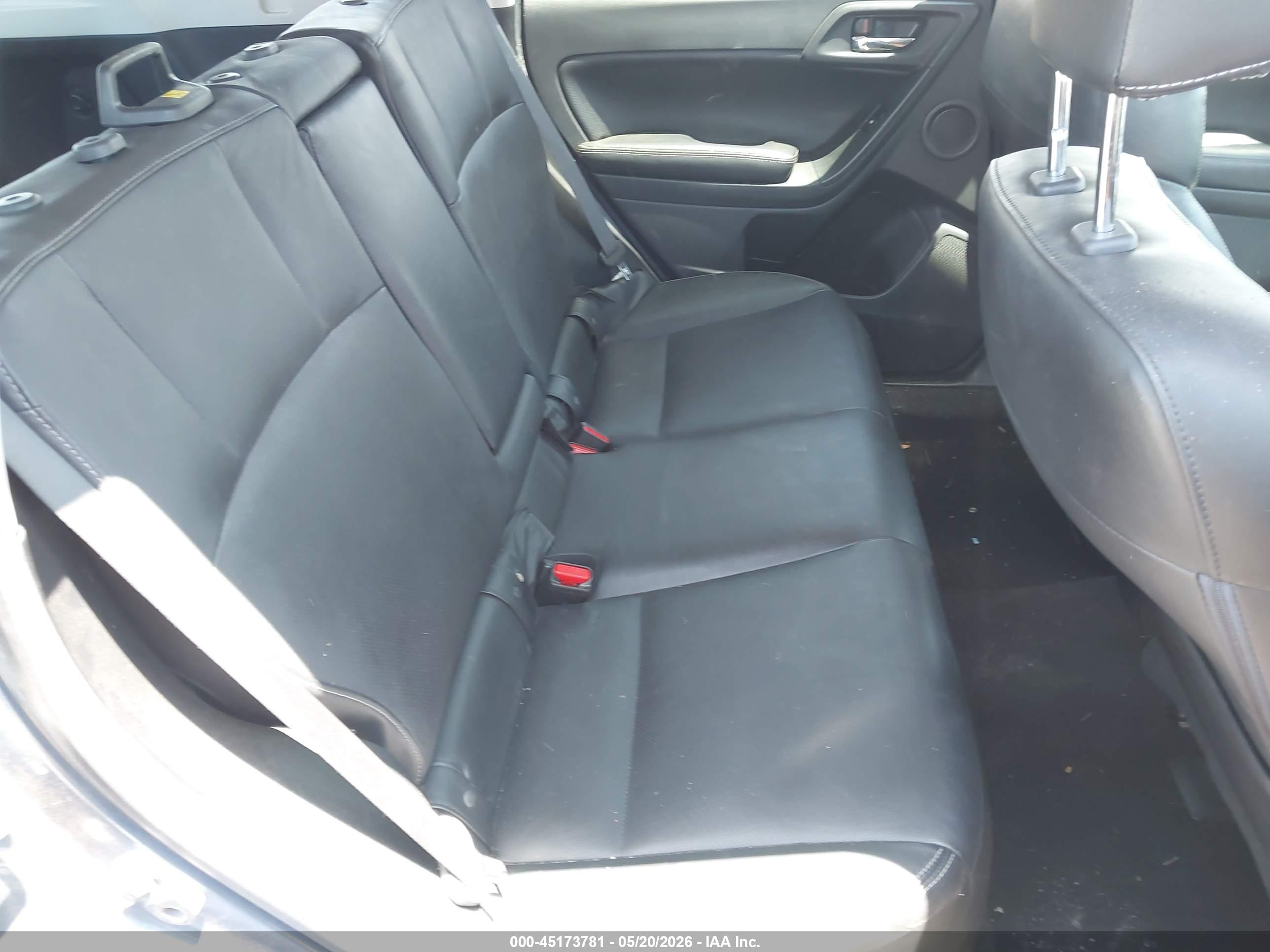 SUBARU FORESTER image 8