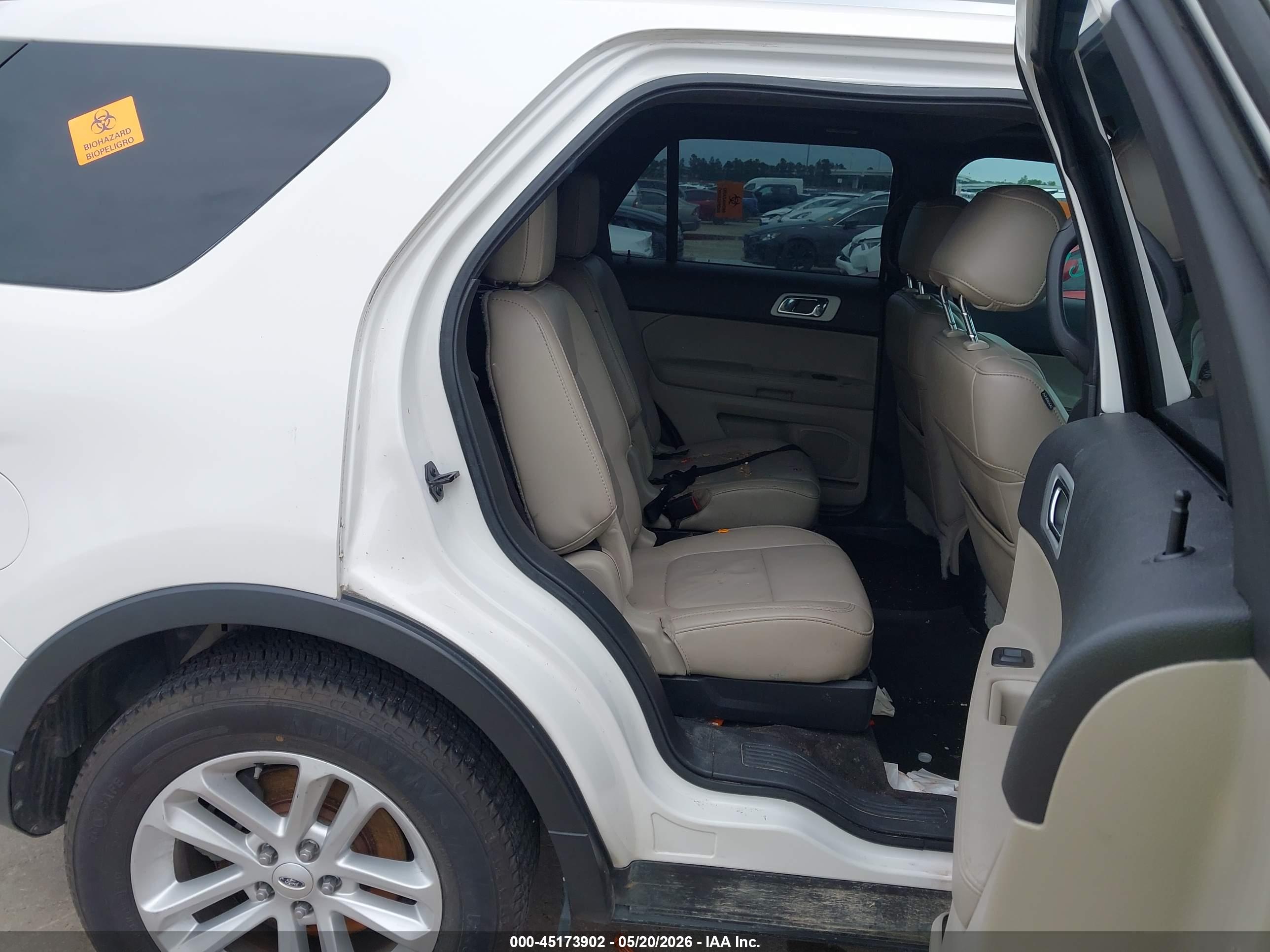 FORD EXPLORER image 8