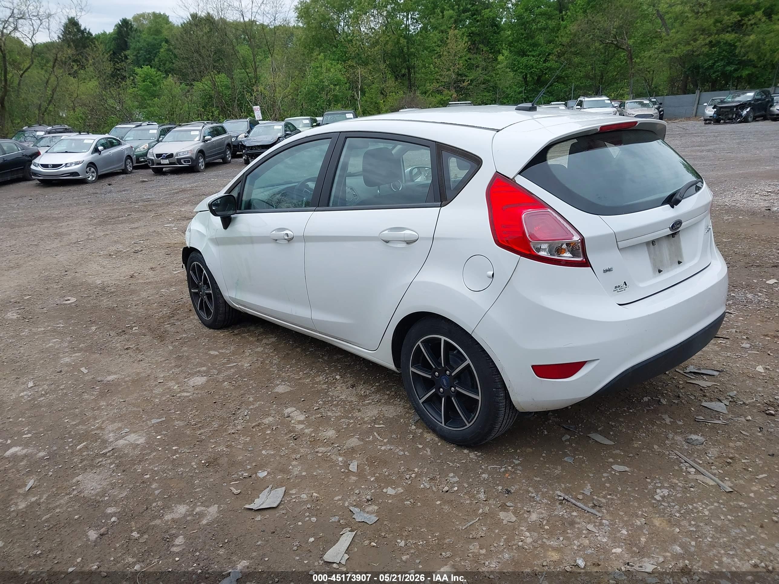 FORD FIESTA image 3