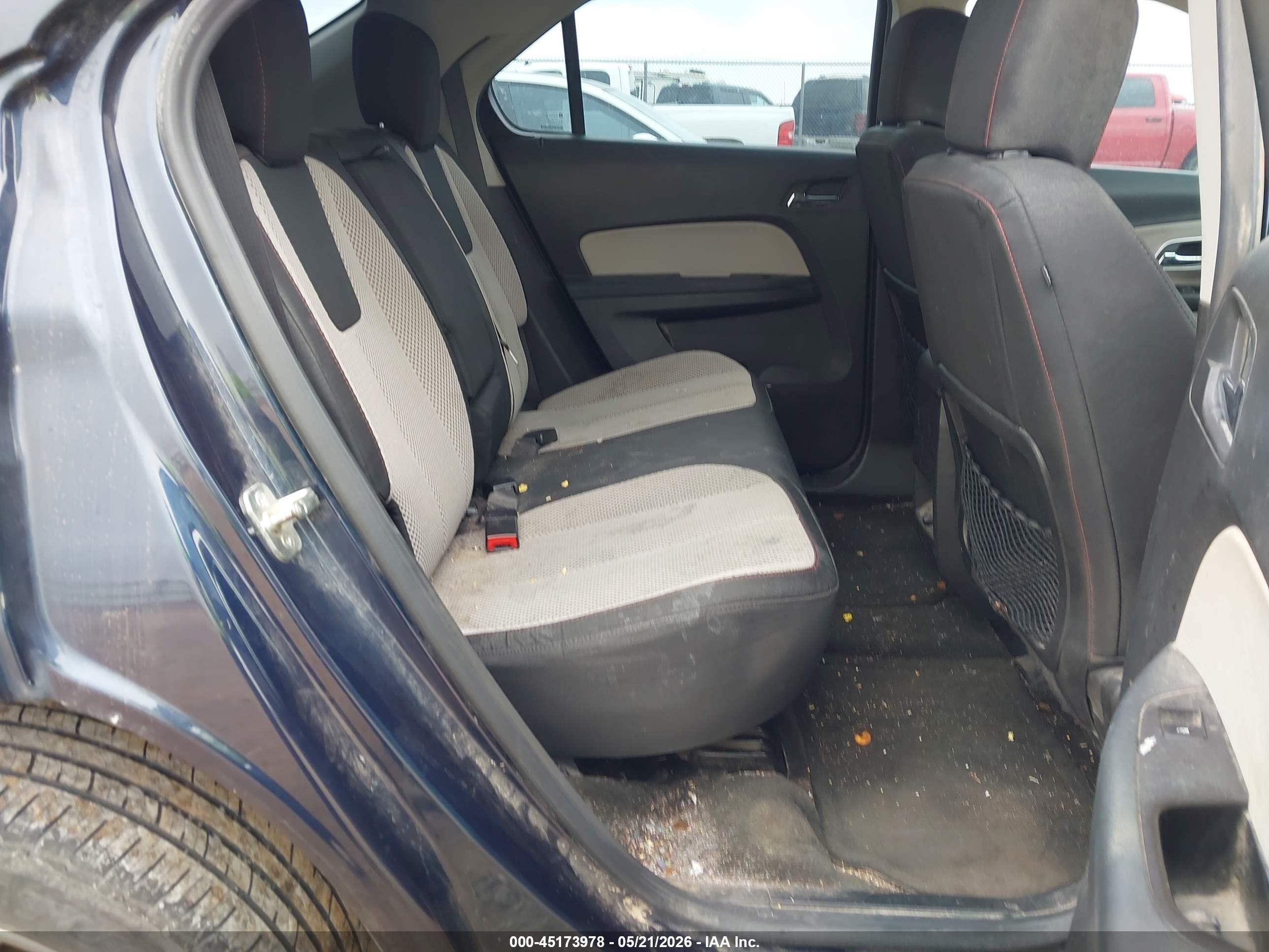 CHEVROLET EQUINOX image 8