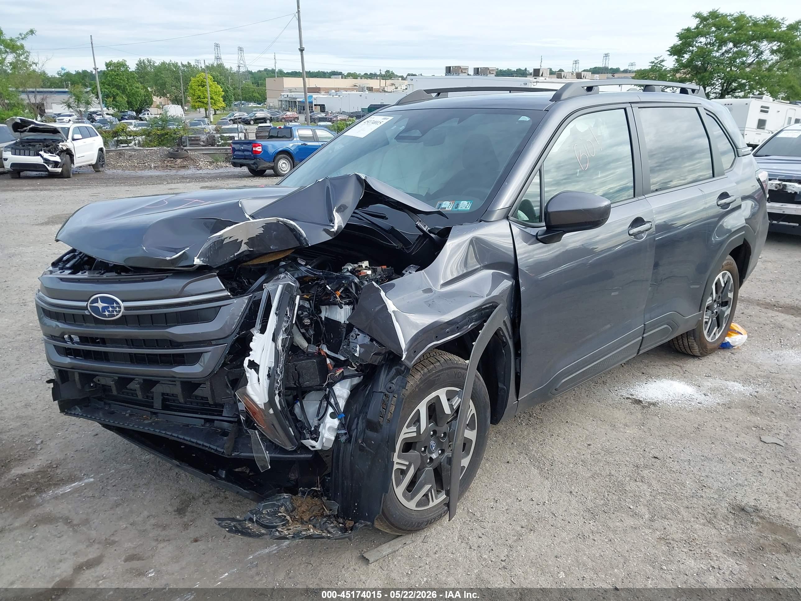 SUBARU FORESTER image 2
