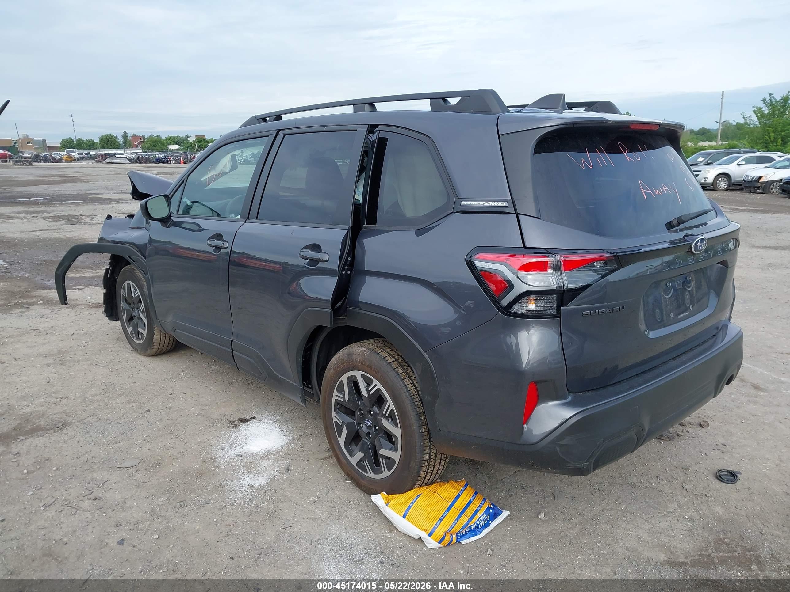 SUBARU FORESTER image 3