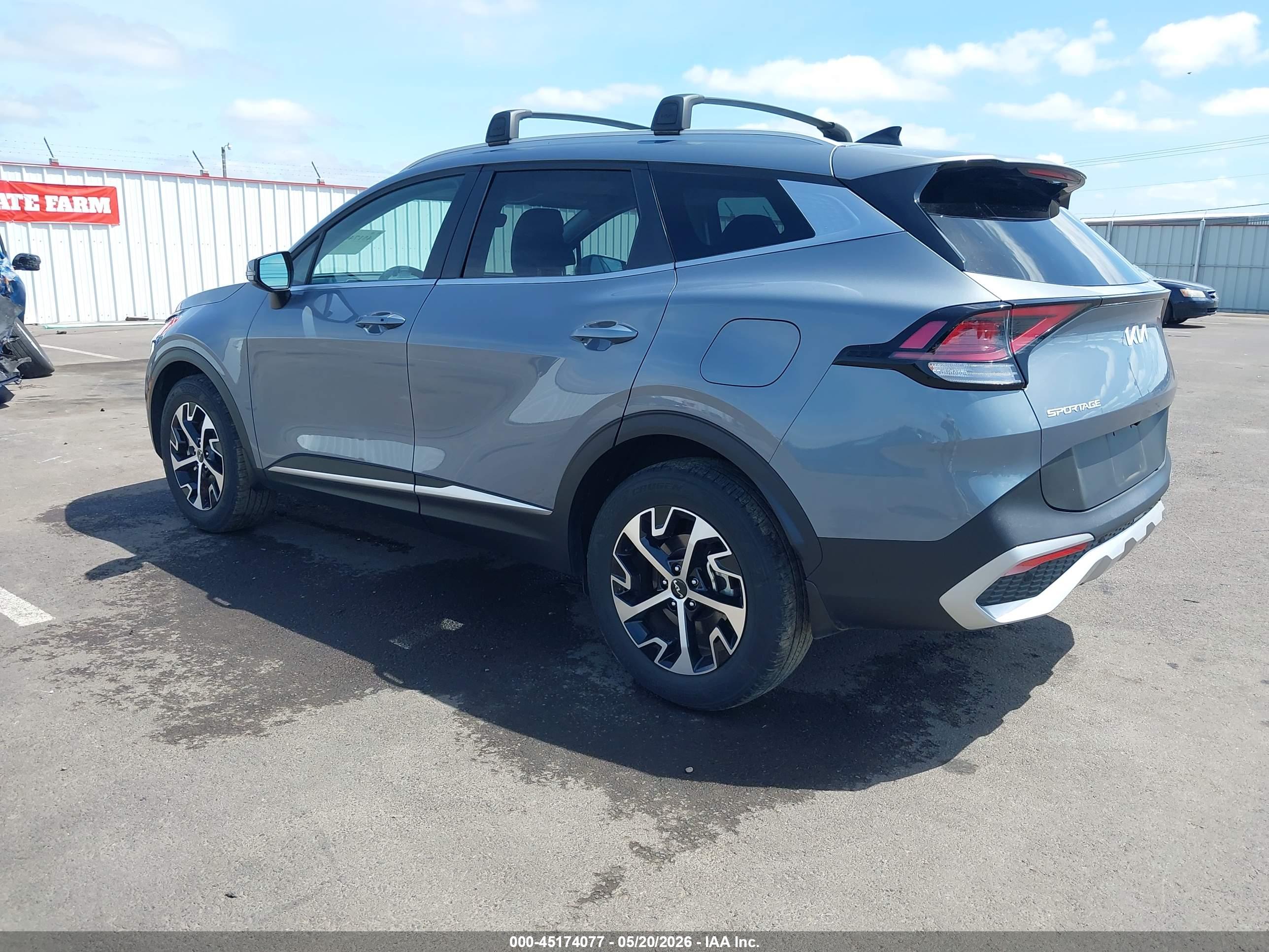 KIA SPORTAGE image 3