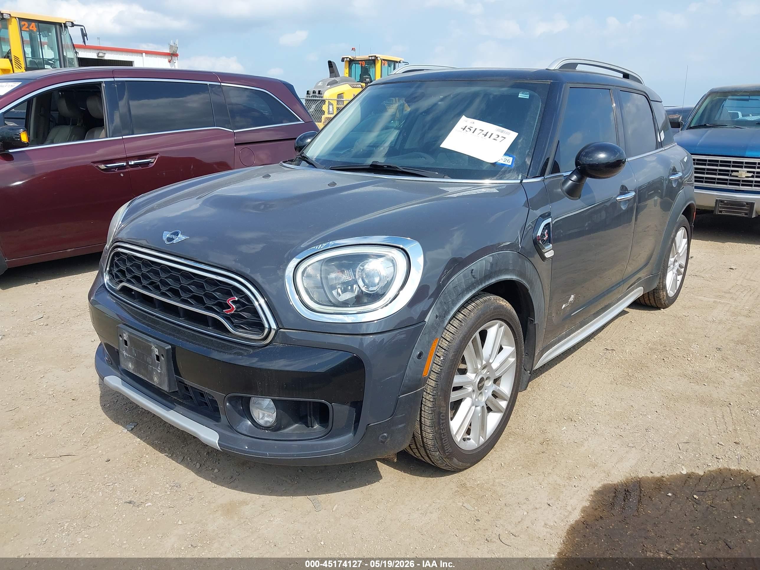 MINI COUNTRYMAN image 2