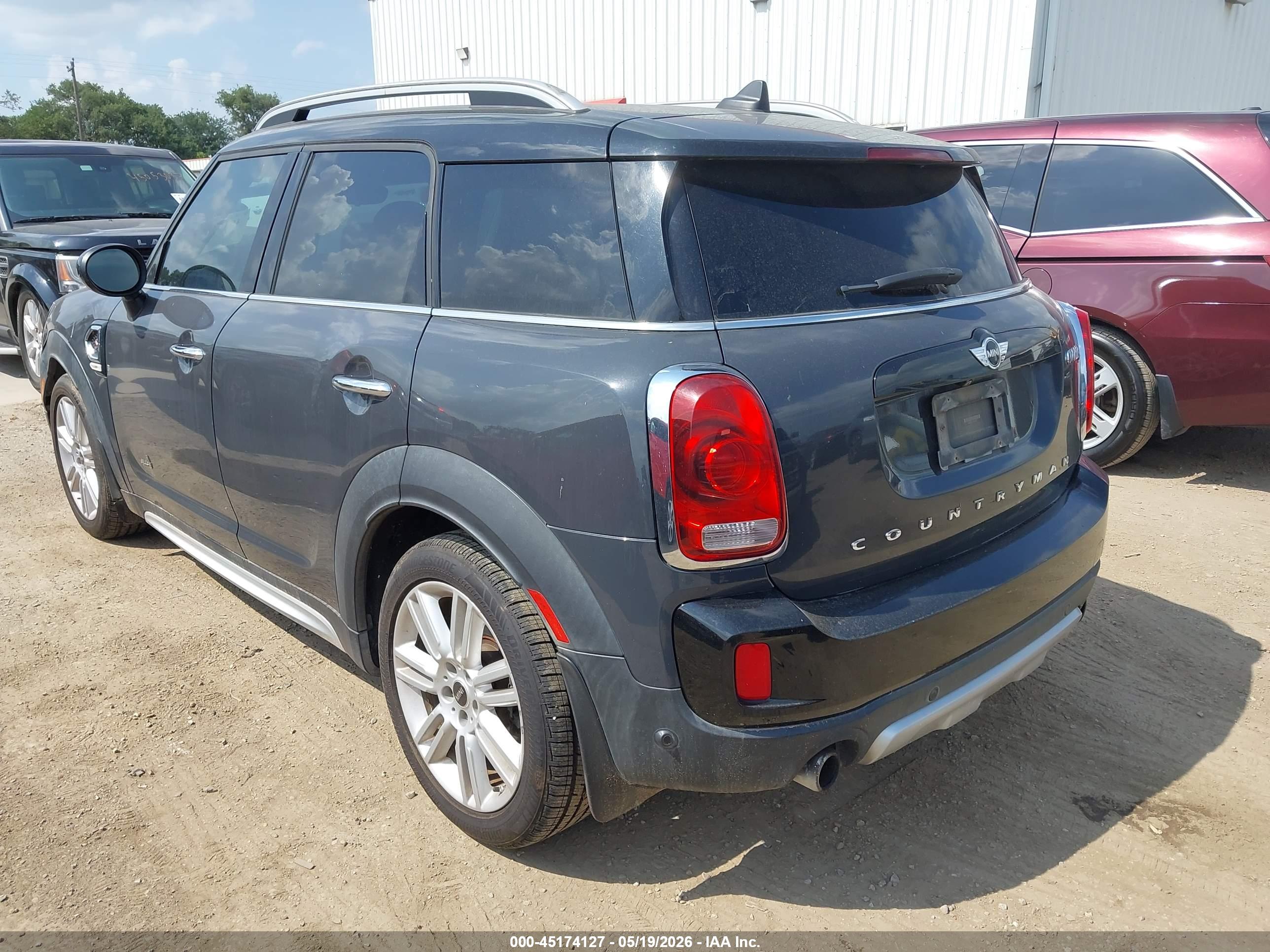 MINI COUNTRYMAN image 3