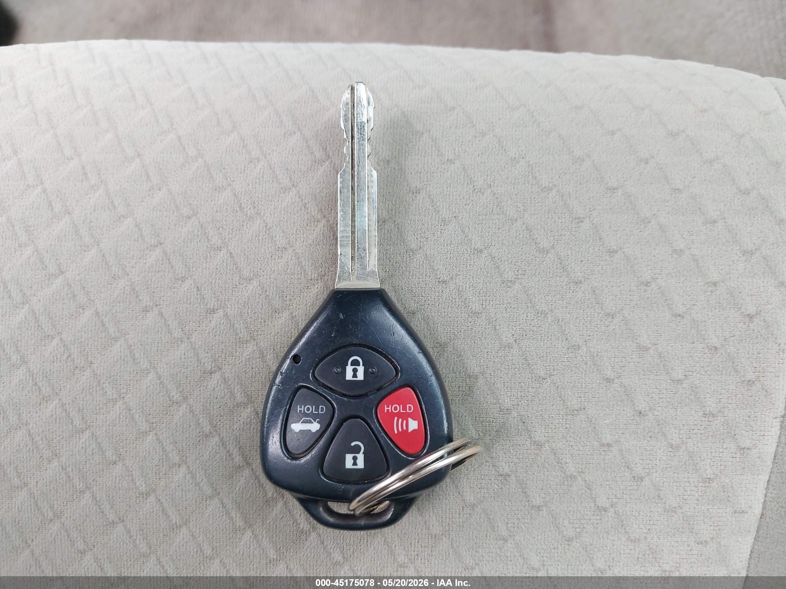 TOYOTA CAMRY image 11