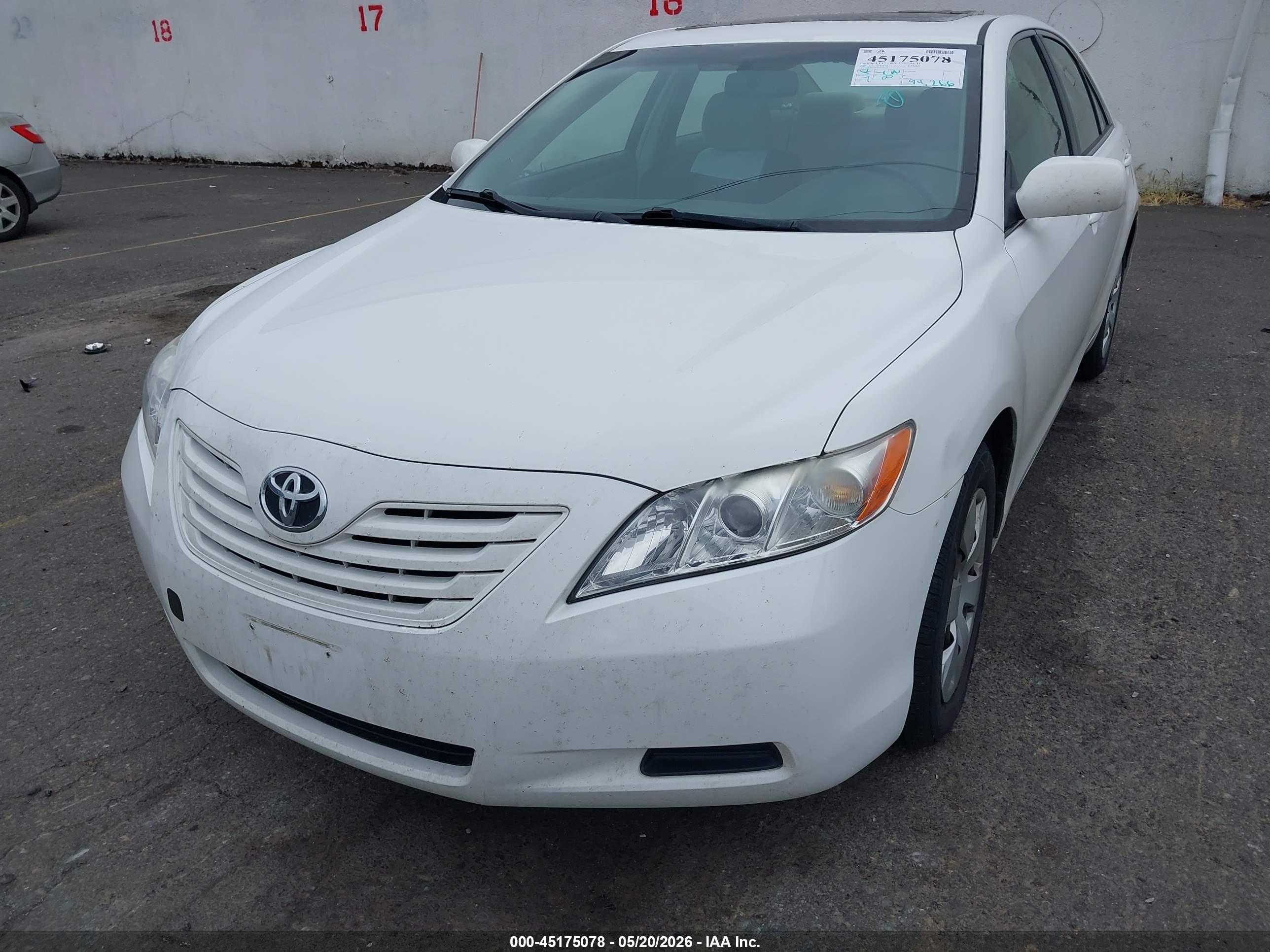 TOYOTA CAMRY image 6