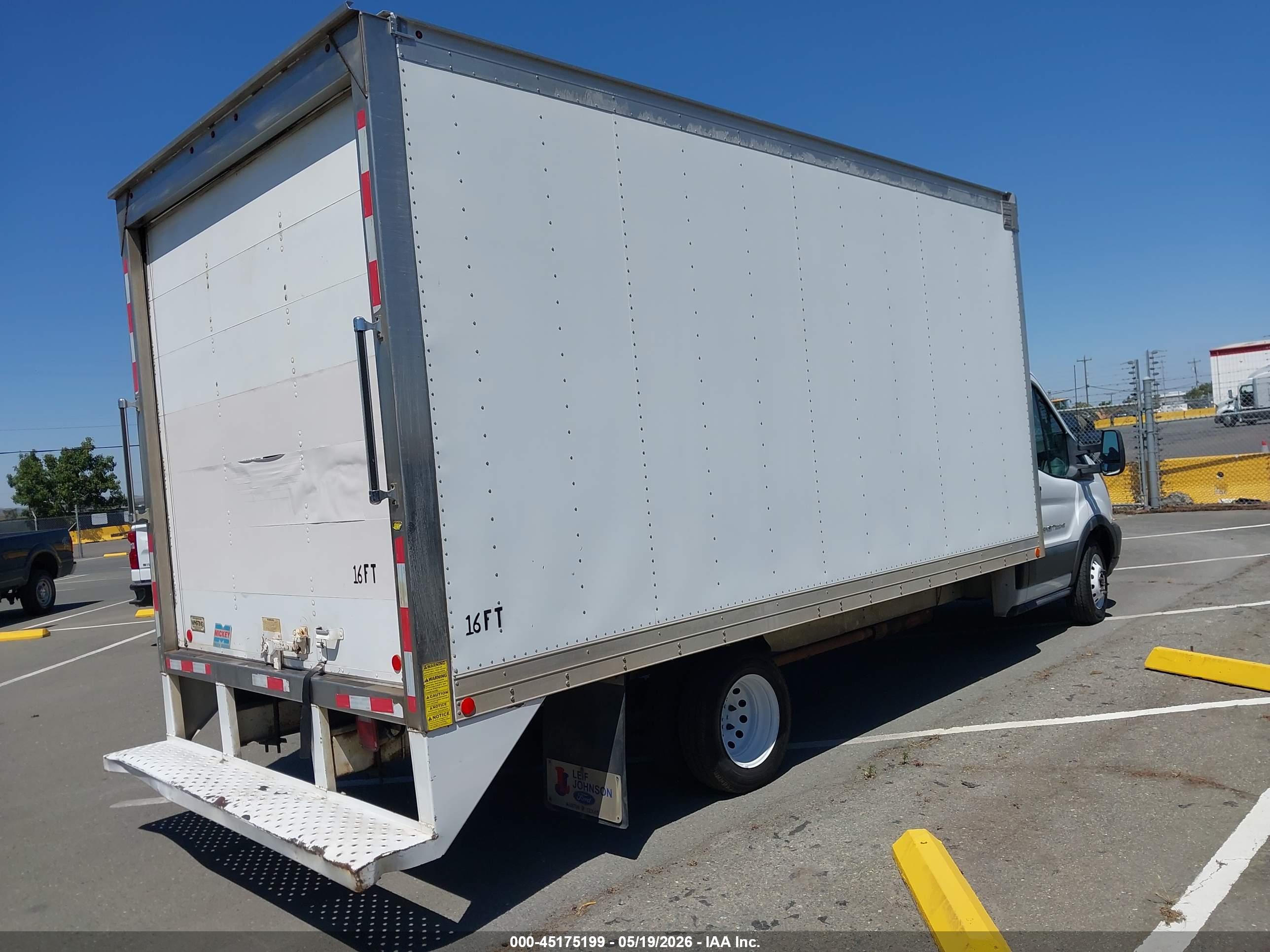 FORD TRANSIT-350 image 4