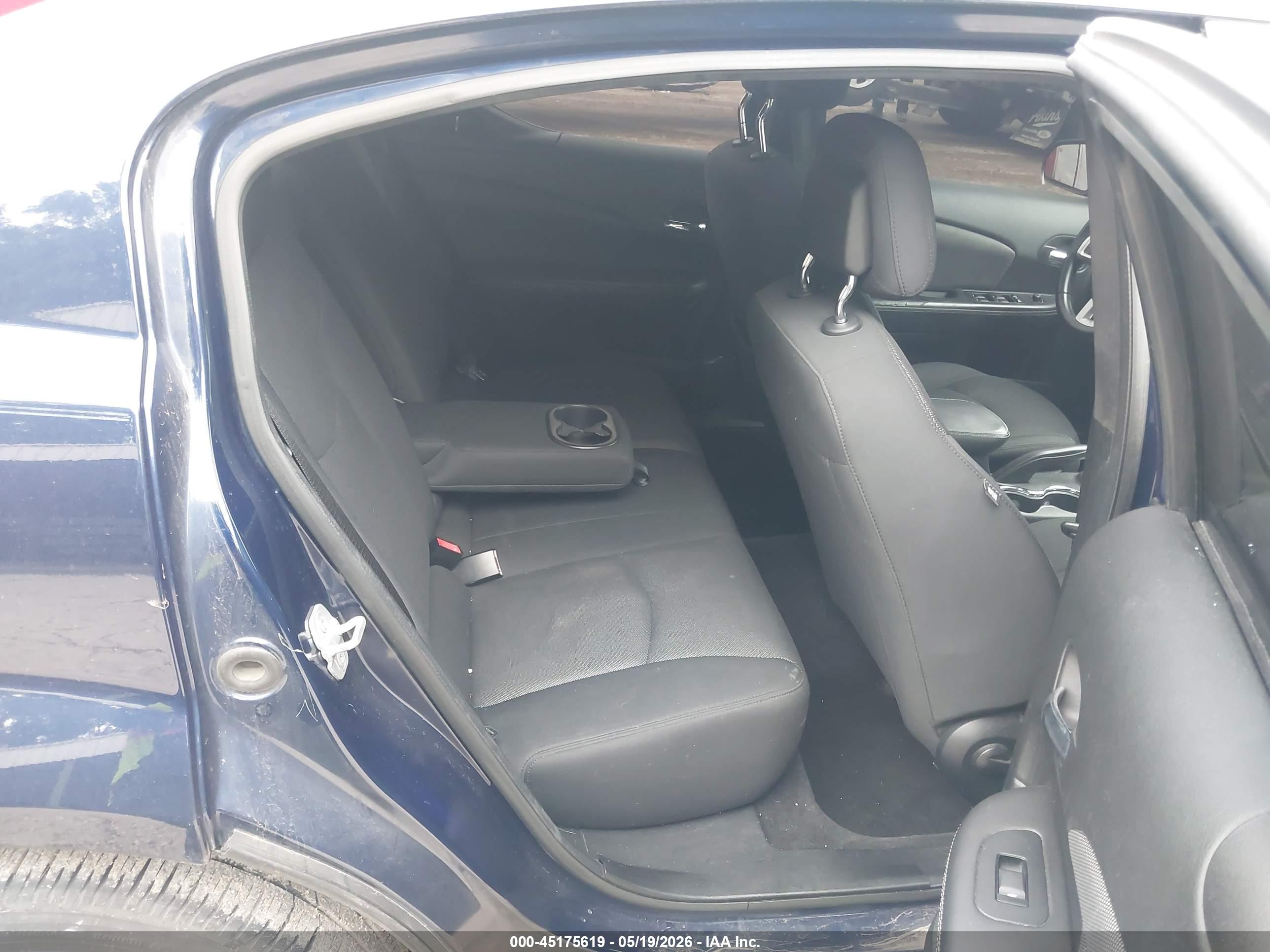 DODGE AVENGER image 8