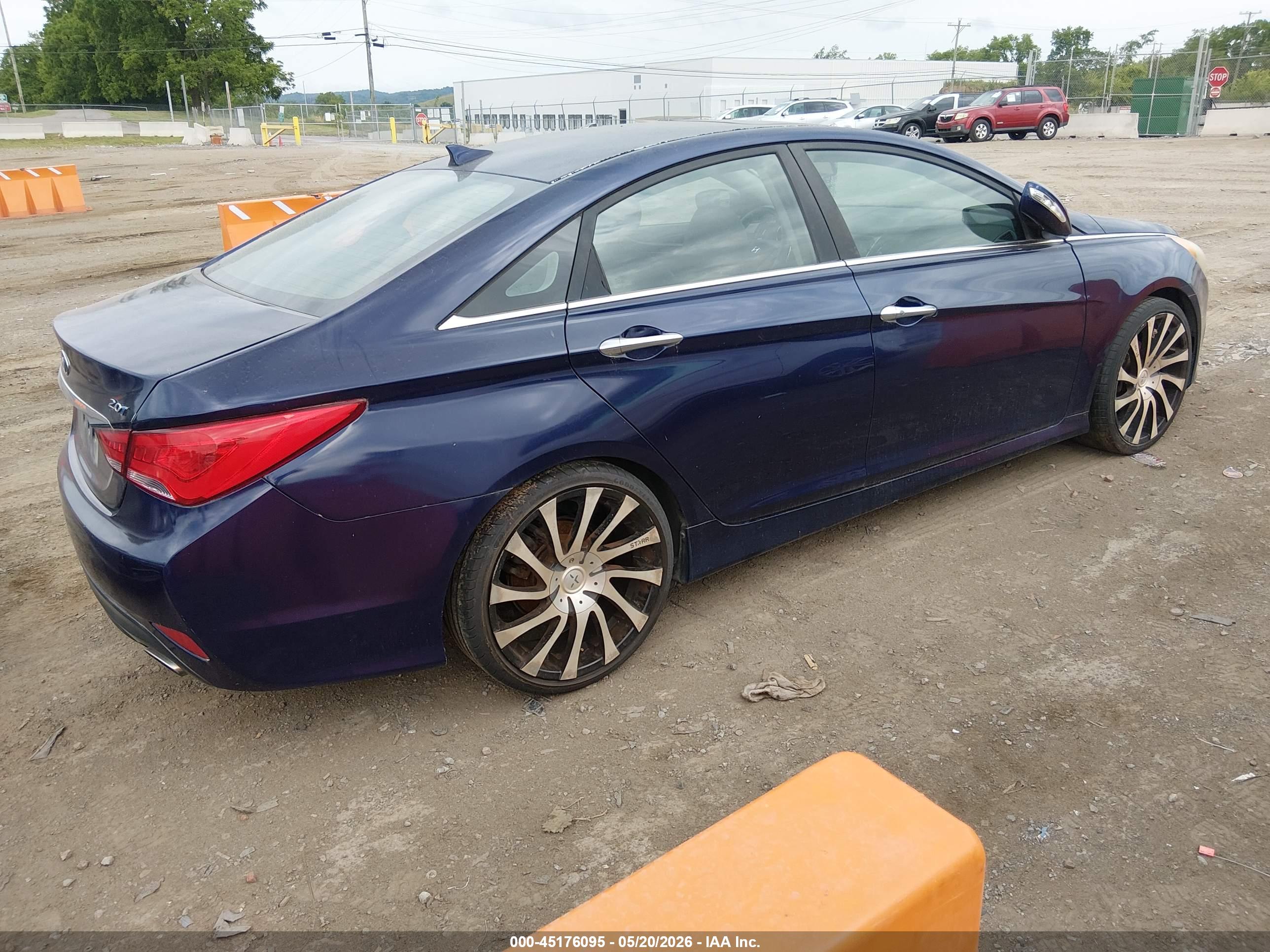 HYUNDAI SONATA image 4