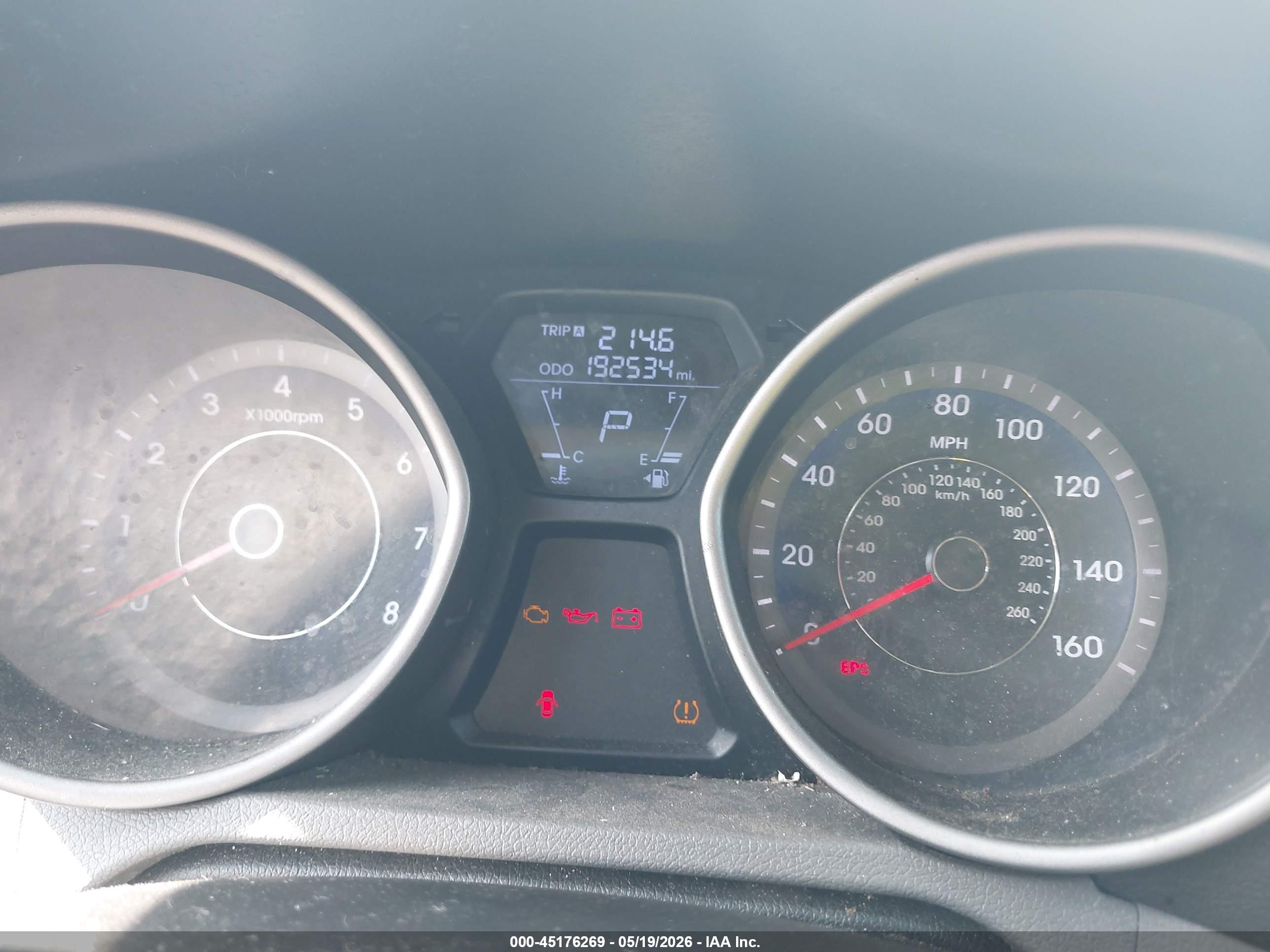 HYUNDAI ELANTRA image 7