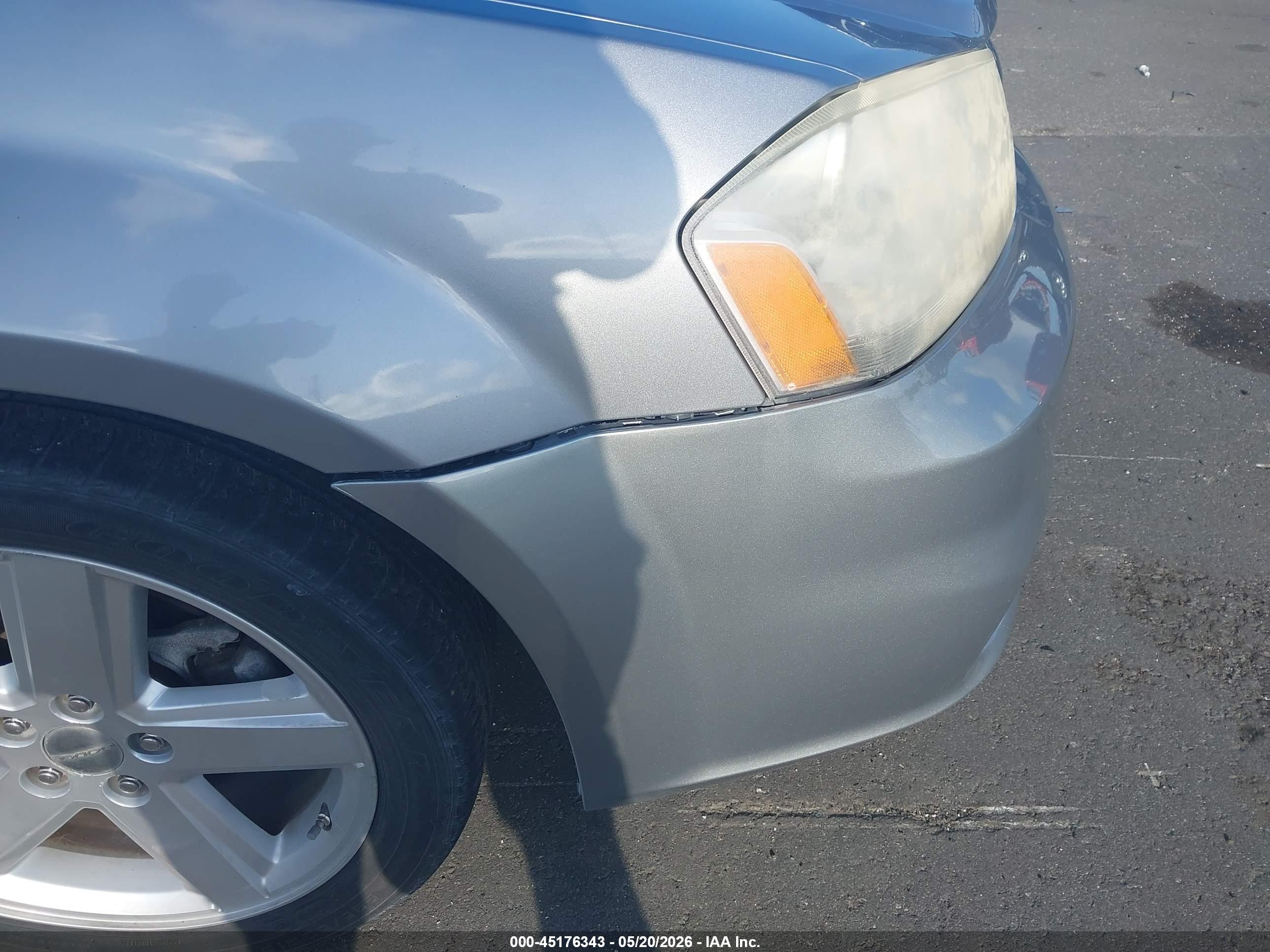 DODGE AVENGER image 6