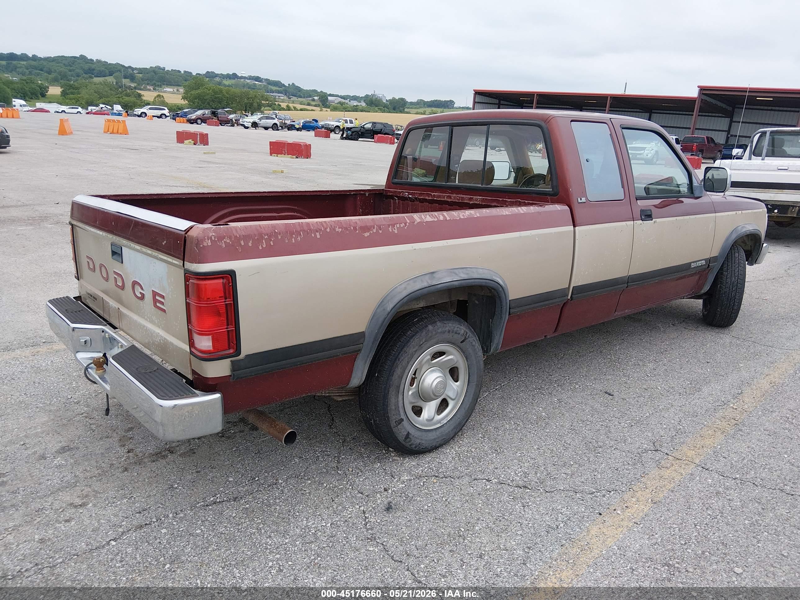 DODGE DAKOTA image 4