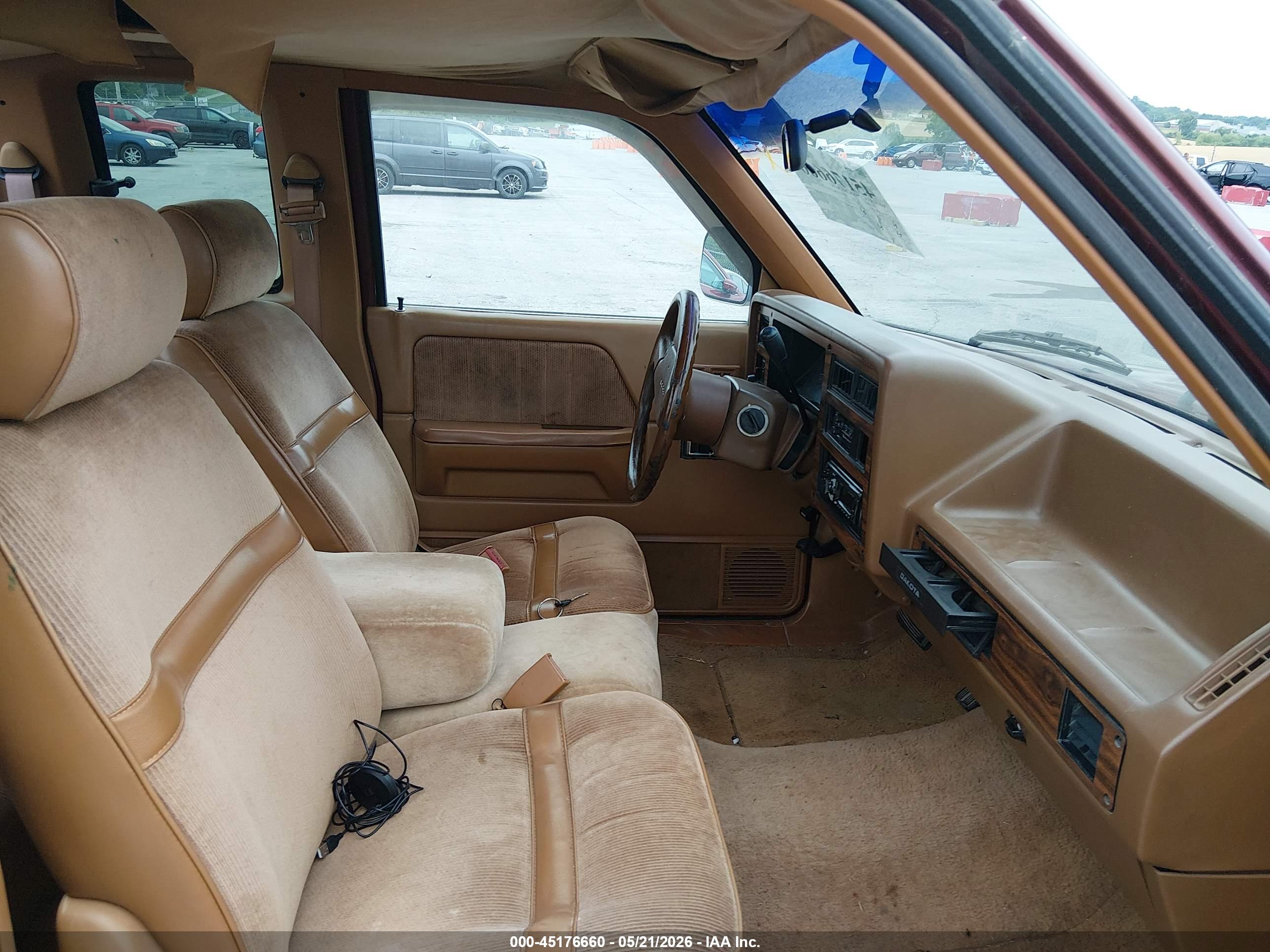DODGE DAKOTA image 5