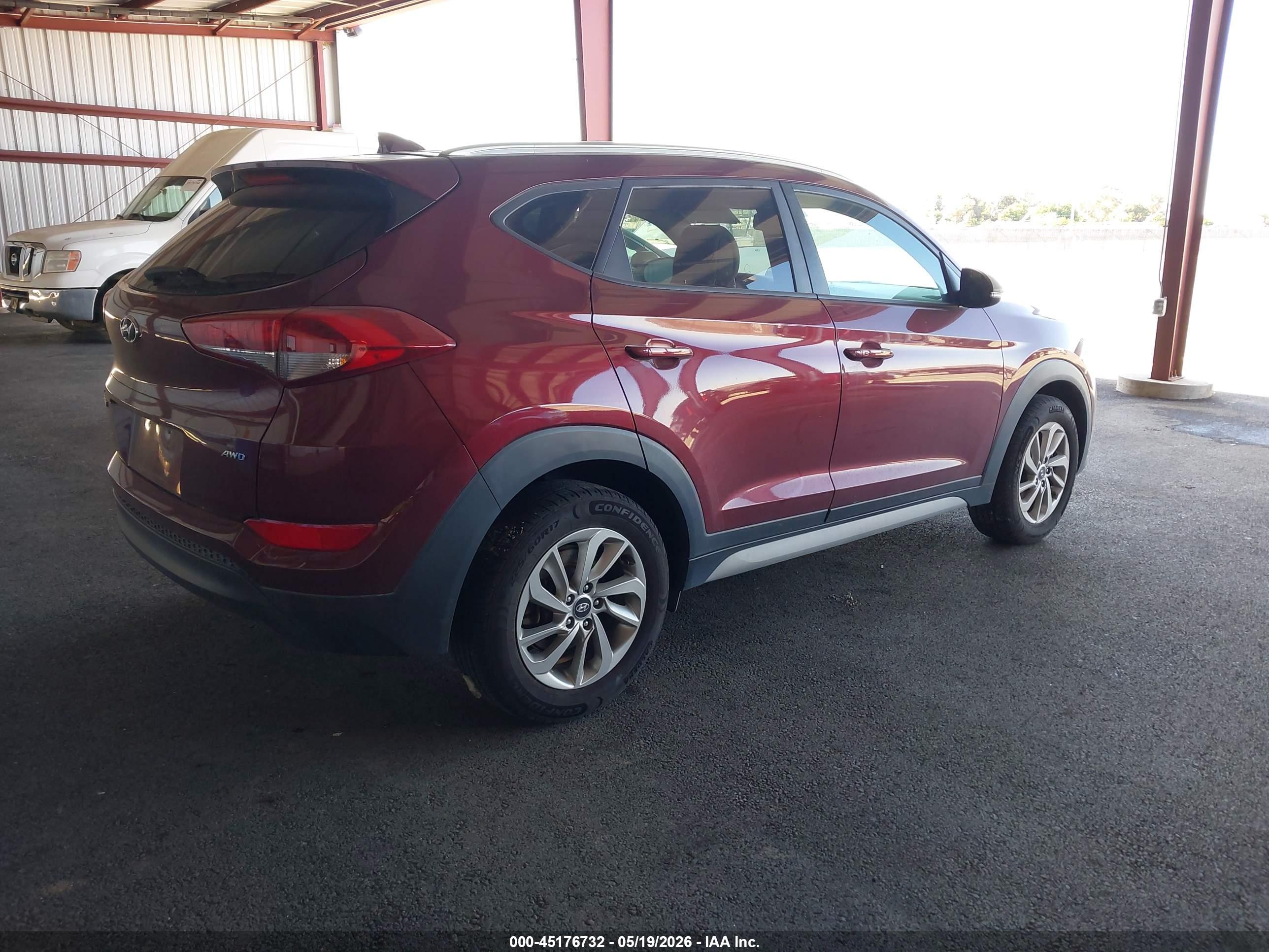 HYUNDAI TUCSON image 4