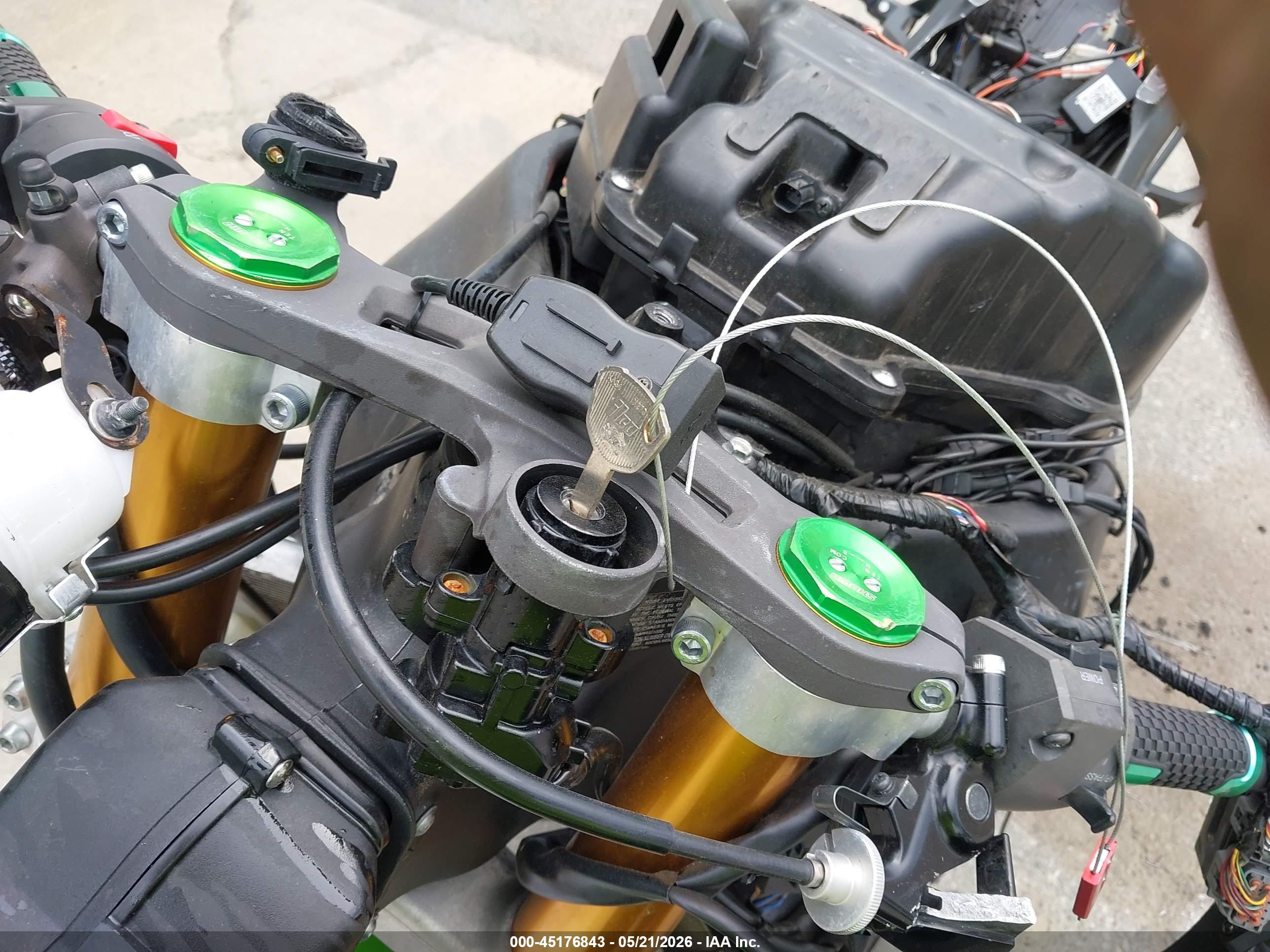 KAWASAKI ZX1000 image 11