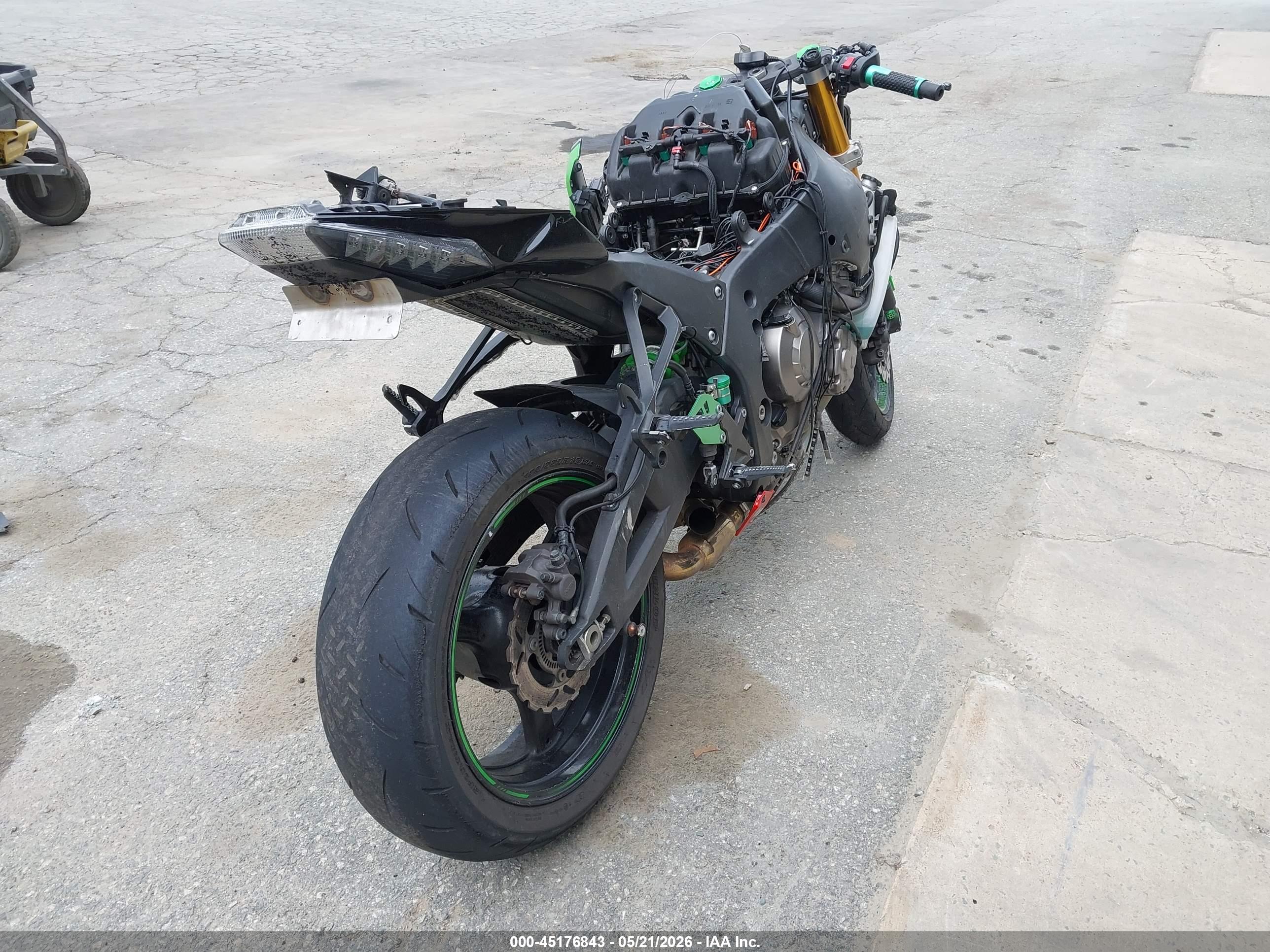 KAWASAKI ZX1000 image 4