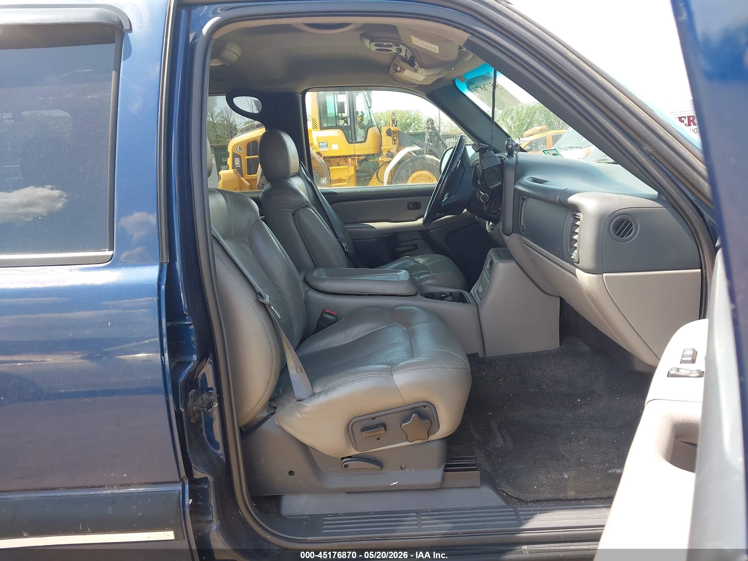 CHEVROLET TAHOE image 5