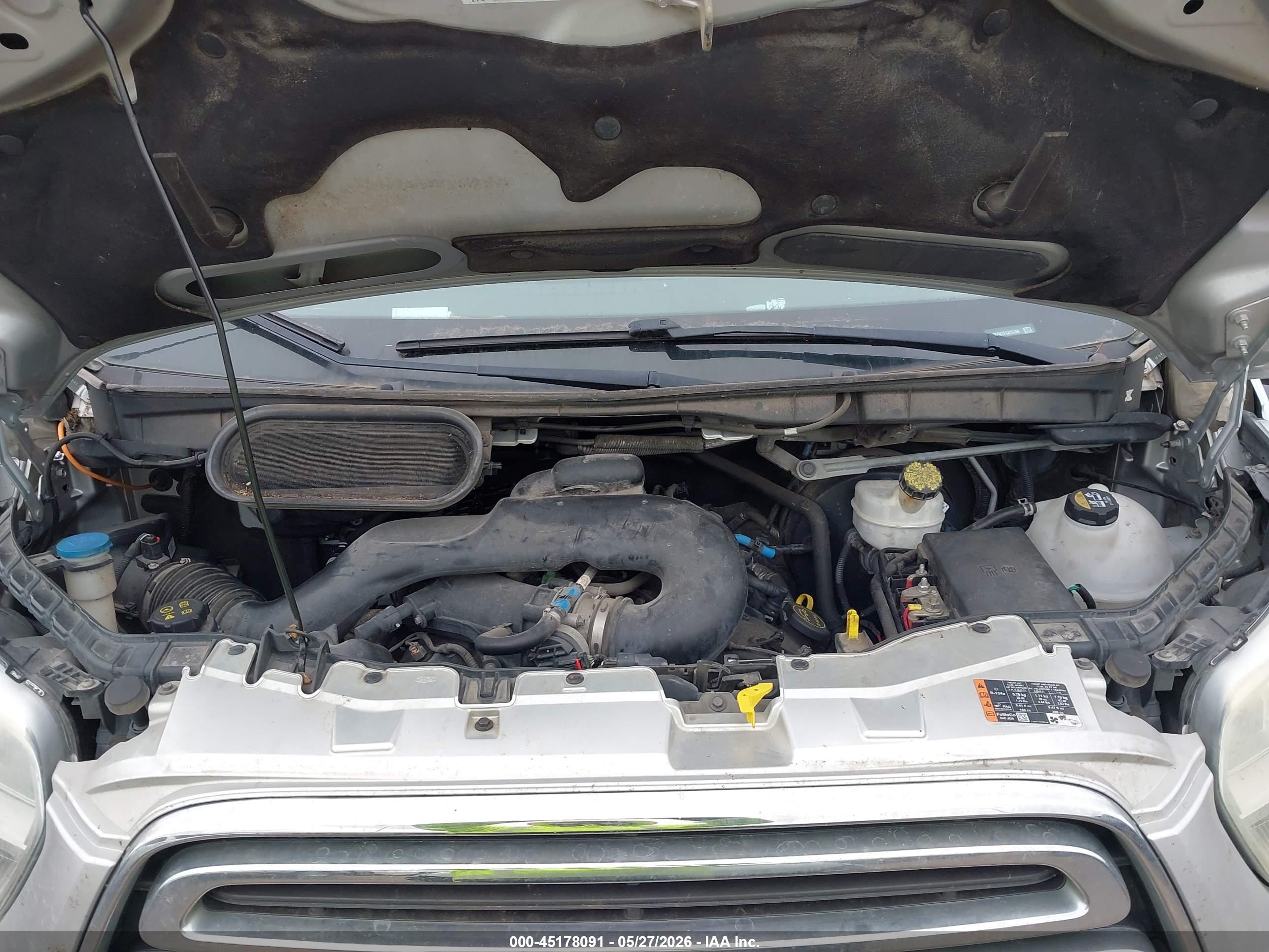 FORD TRANSIT-350 image 10