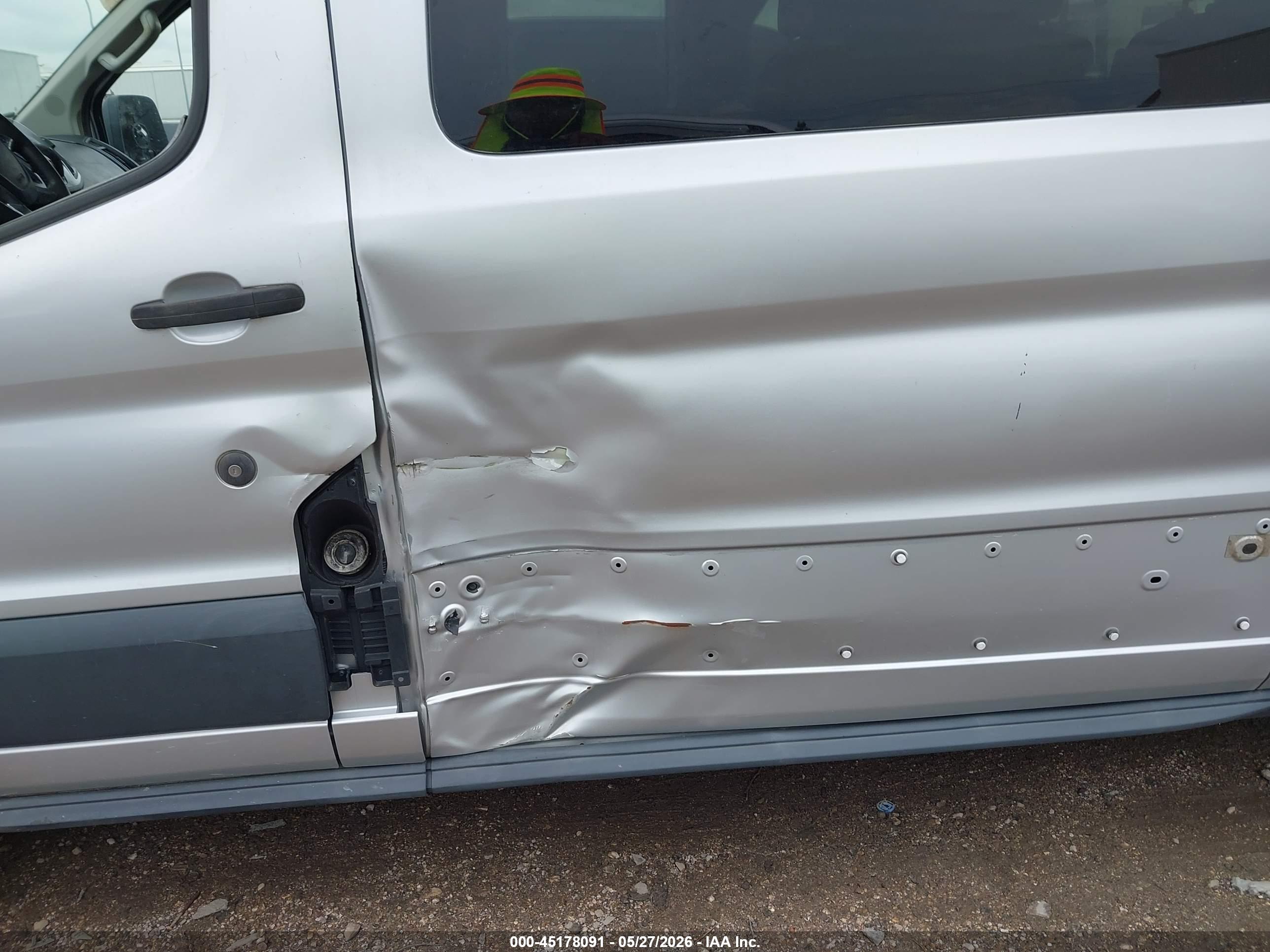 FORD TRANSIT-350 image 6