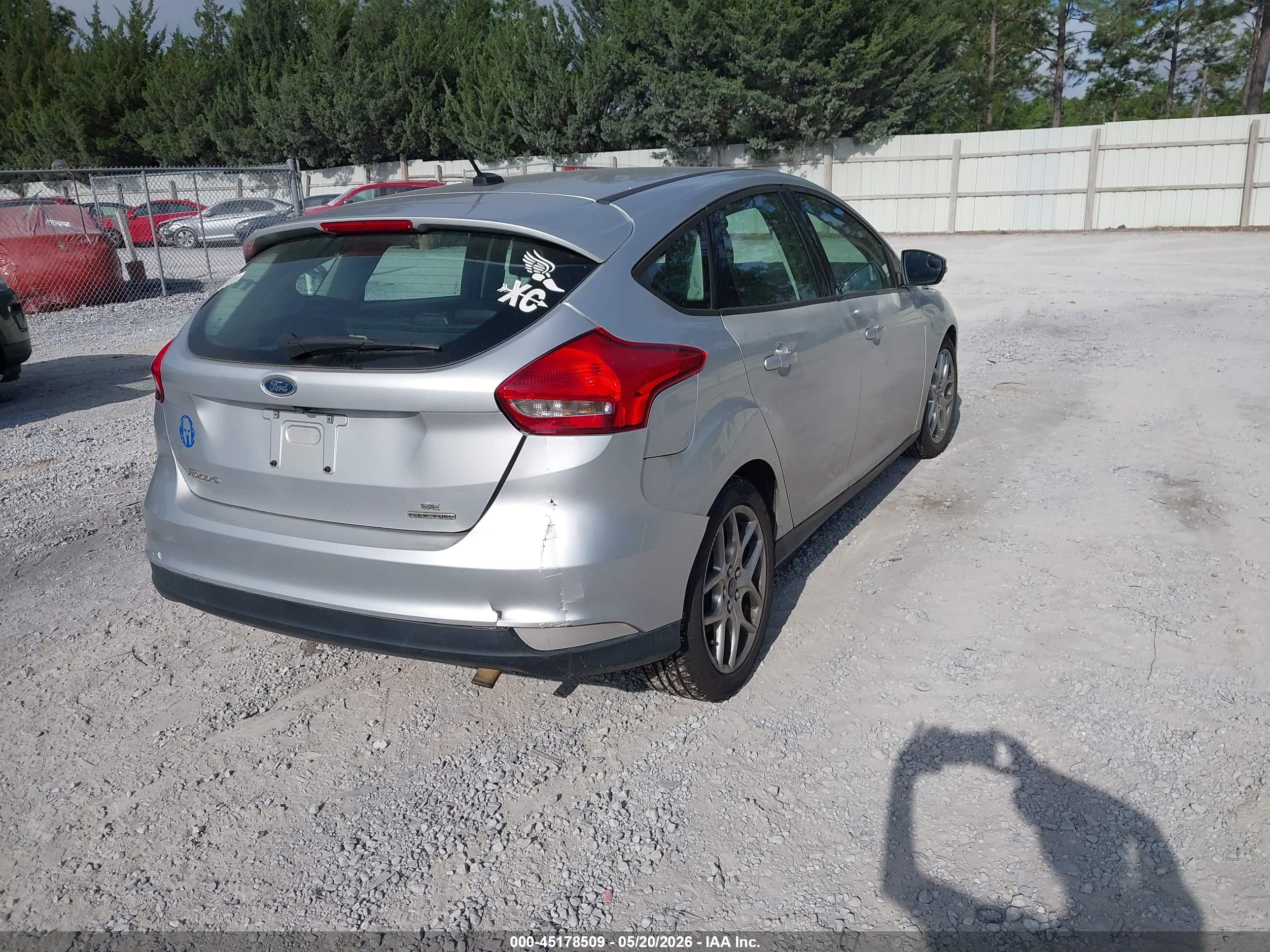 FORD FOCUS image 4