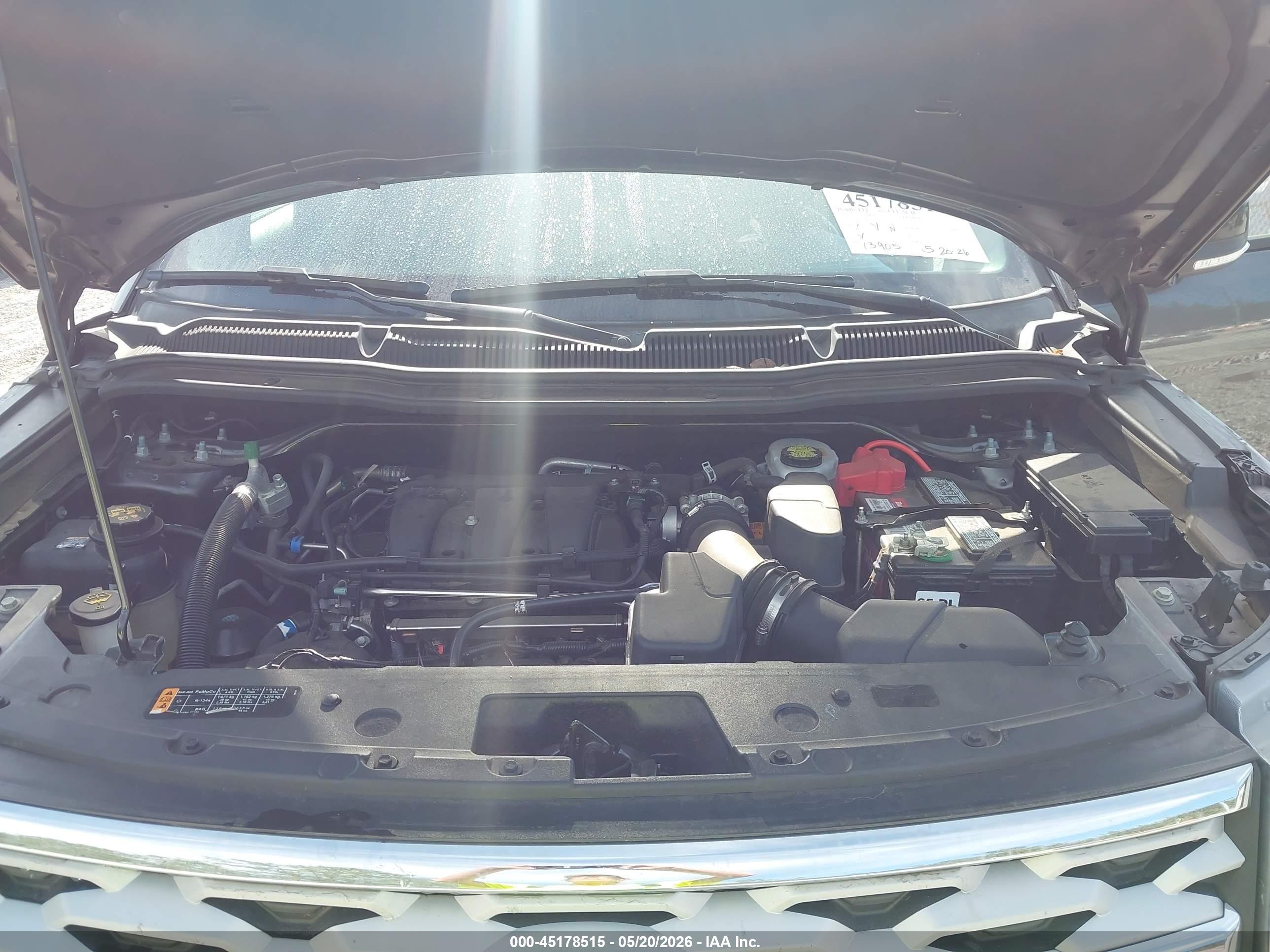 FORD EXPLORER image 10