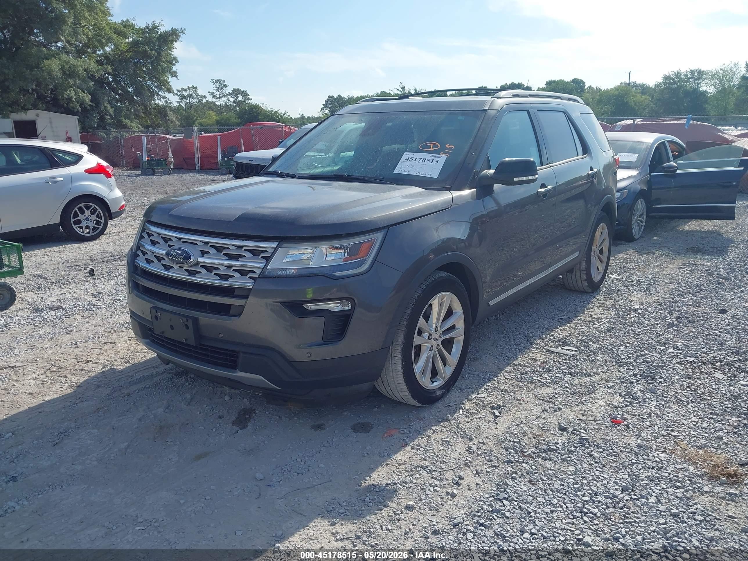 FORD EXPLORER image 2
