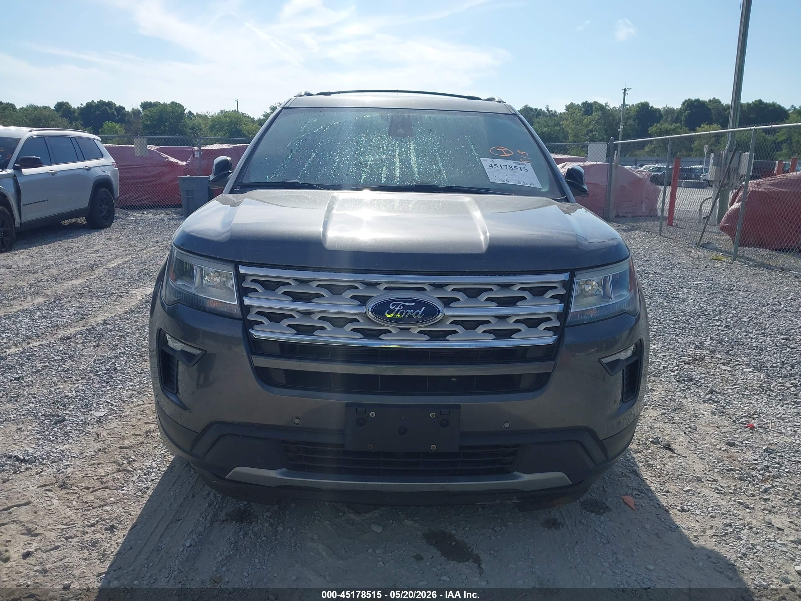 FORD EXPLORER image 6
