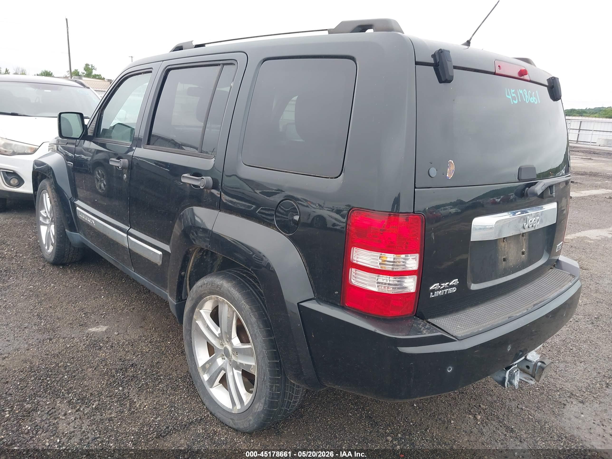 JEEP LIBERTY image 3
